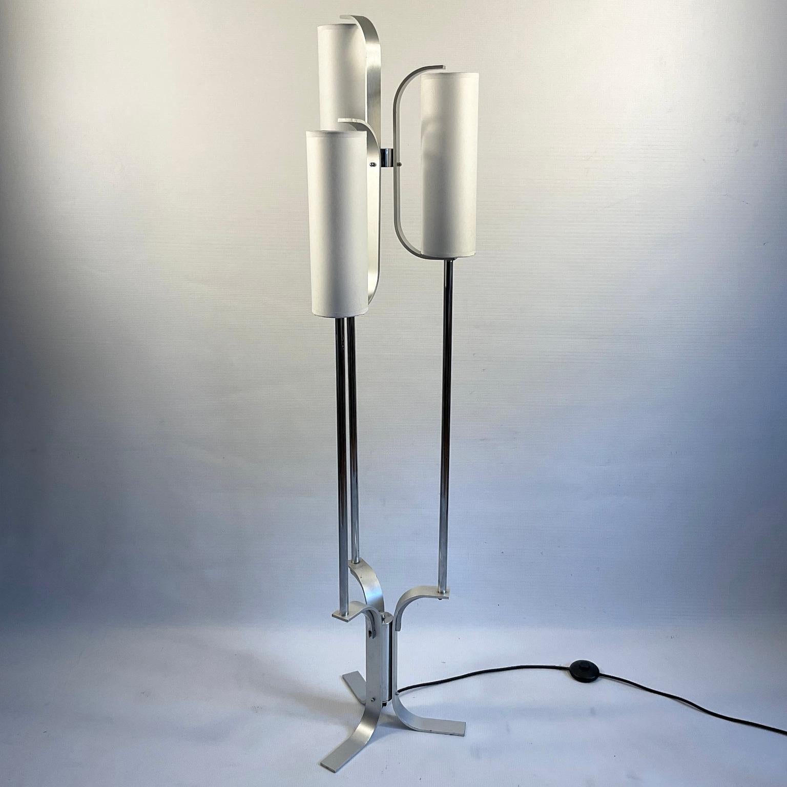 1970s Floor Lamp with Four Parchment Lampshades  For Sale 6