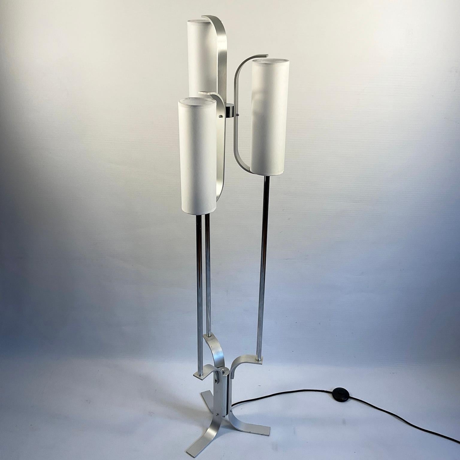 1970s Floor Lamp with Four Parchment Lampshades  For Sale 1