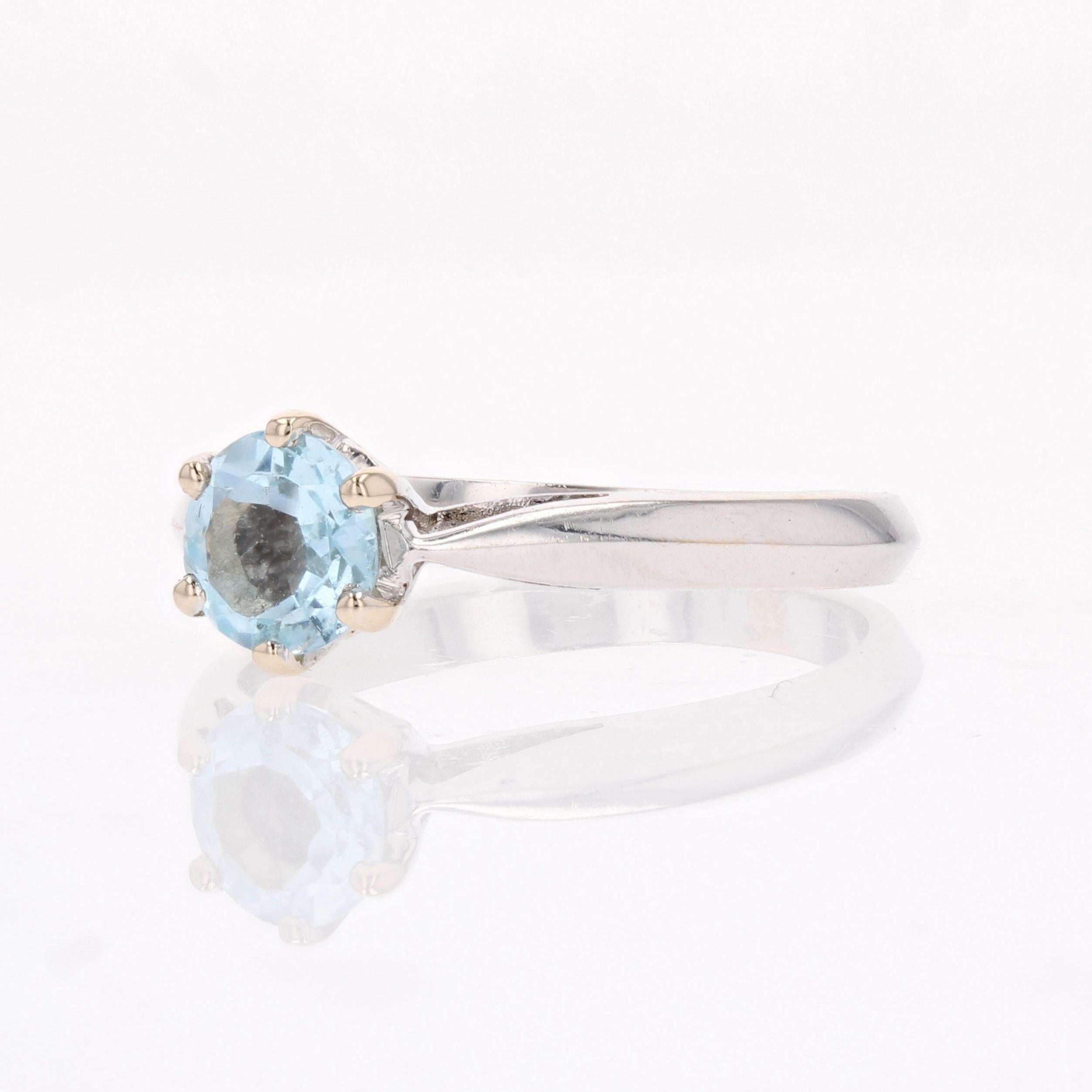 Women's French 1970s Aquamarine 18 Karat White Gold Solitaire Ring For Sale