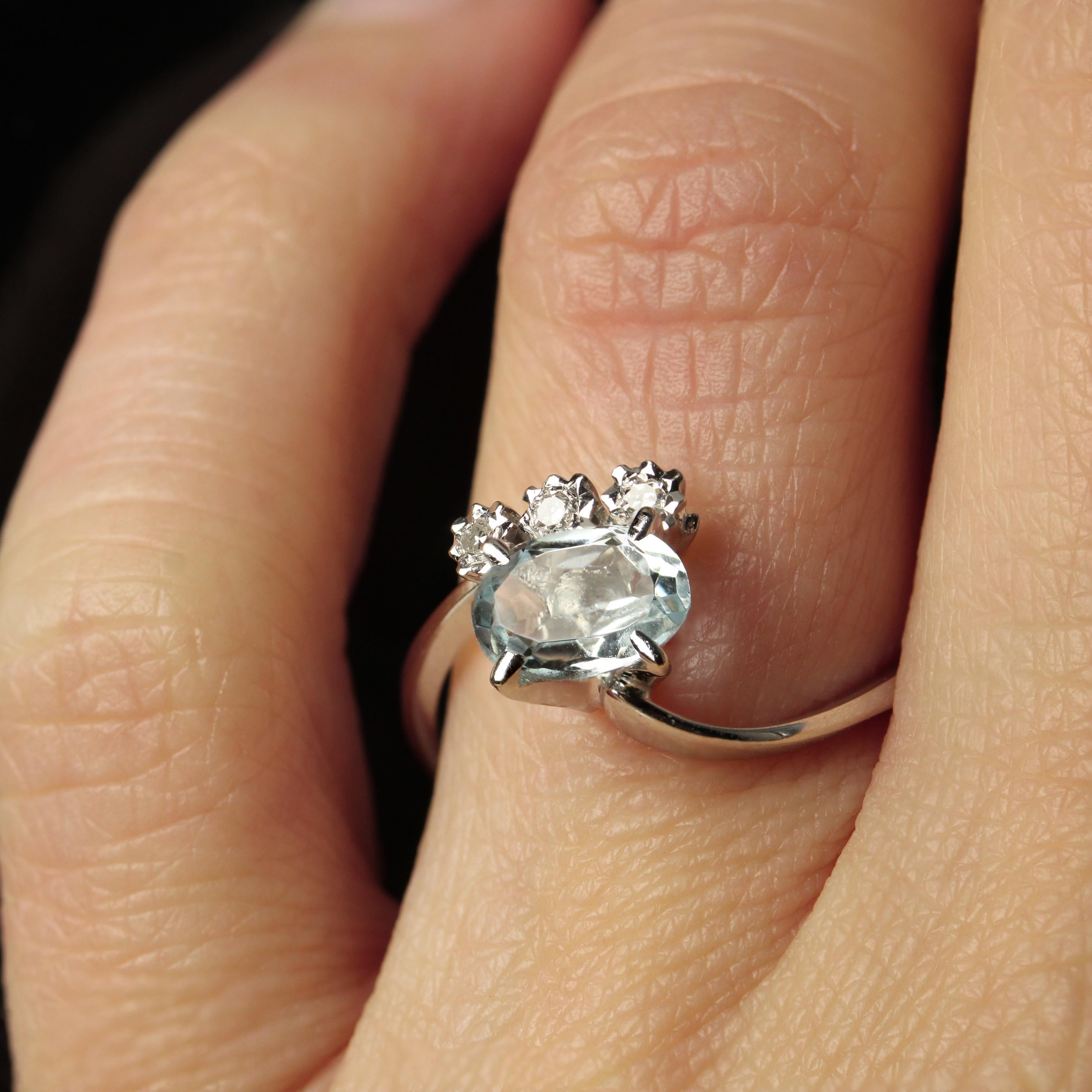 French 1970s Aquamarine Diamonds 18 Karat White Gold Asymmetrical Ring 7