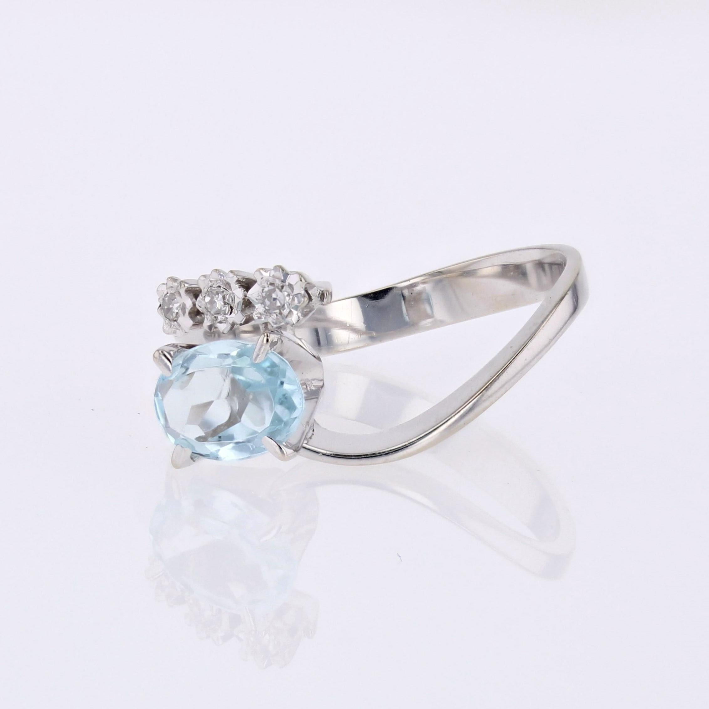 French 1970s Aquamarine Diamonds 18 Karat White Gold Asymmetrical Ring 2
