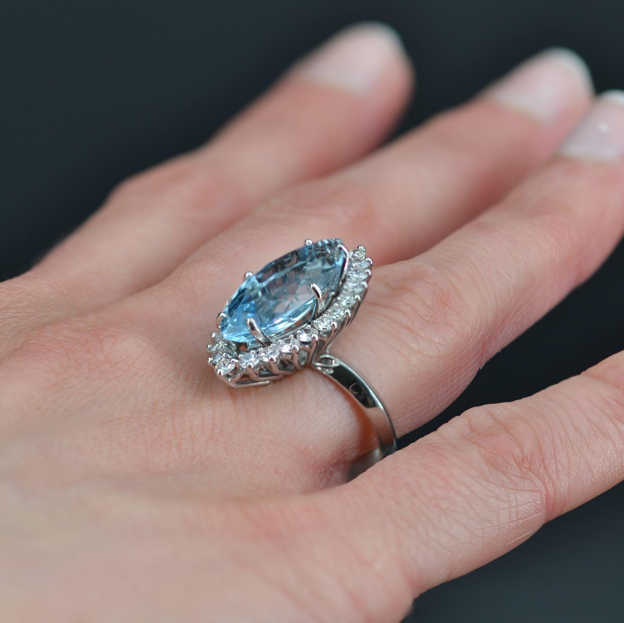 Women's French 1970s Aquamarine Diamonds 18 Karat White Gold Marquise Ring For Sale