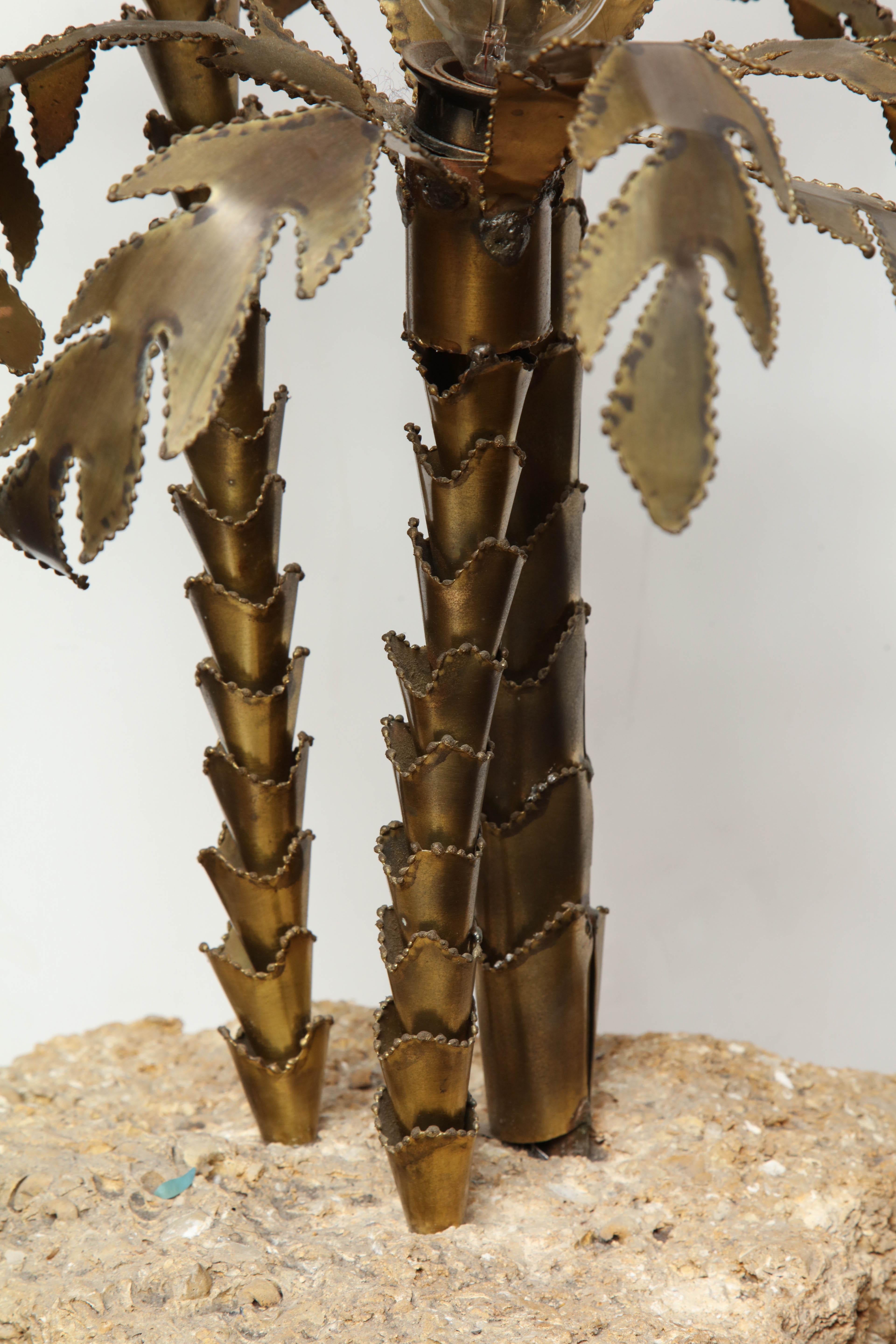 1970's French Brutalist Palm Tree Lamp with Natural Stone Base For Sale 5