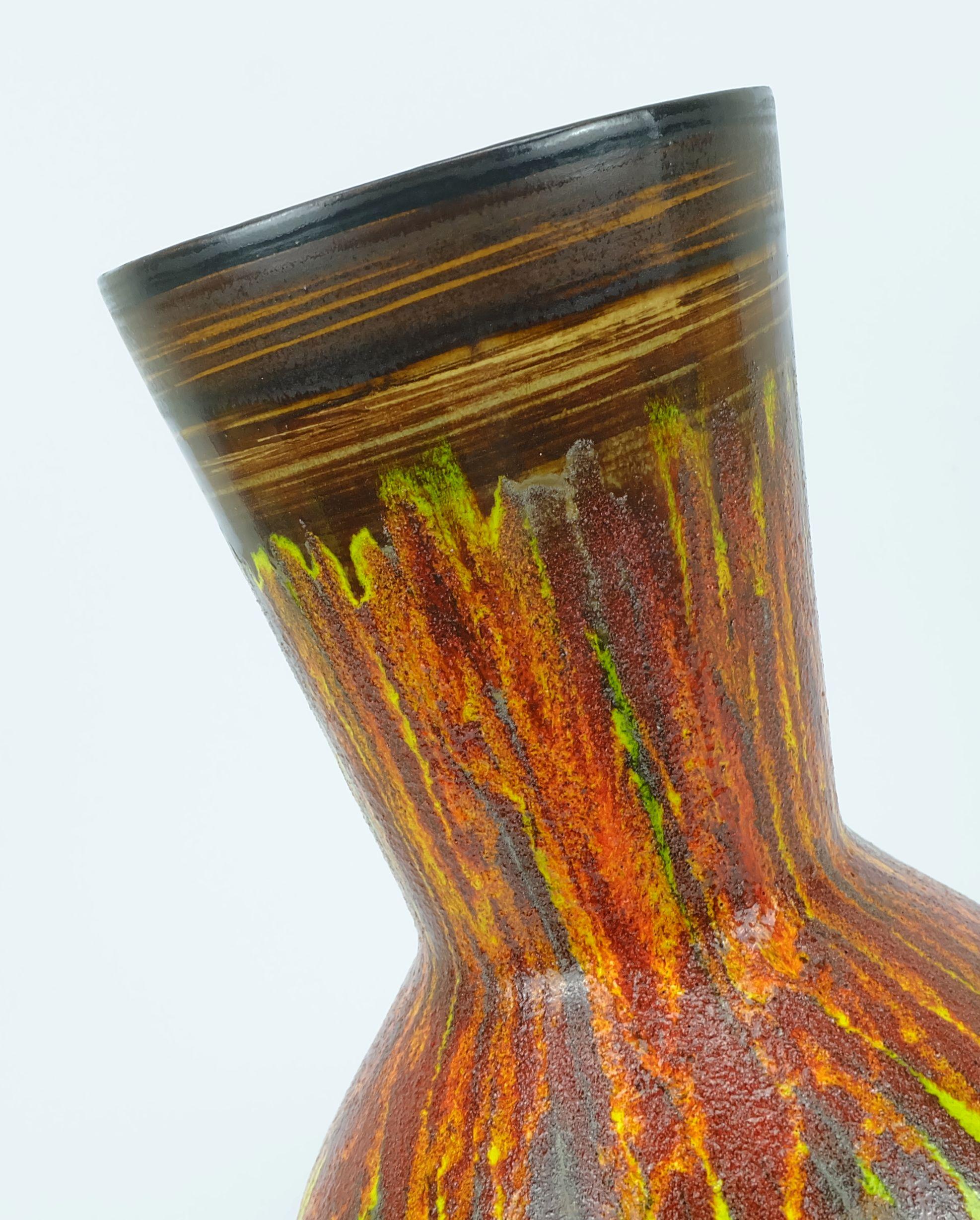 Fine XX secolo Vaso francese anni '70 in ceramica st. clemente modello 9090 colorato con smalto lavico in vendita