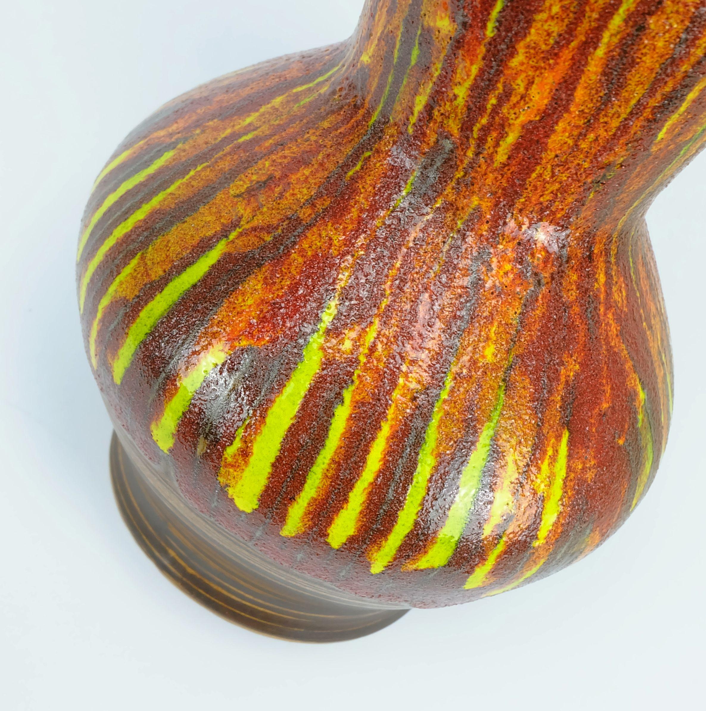 Vaso francese anni '70 in ceramica st. clemente modello 9090 colorato con smalto lavico in vendita 2
