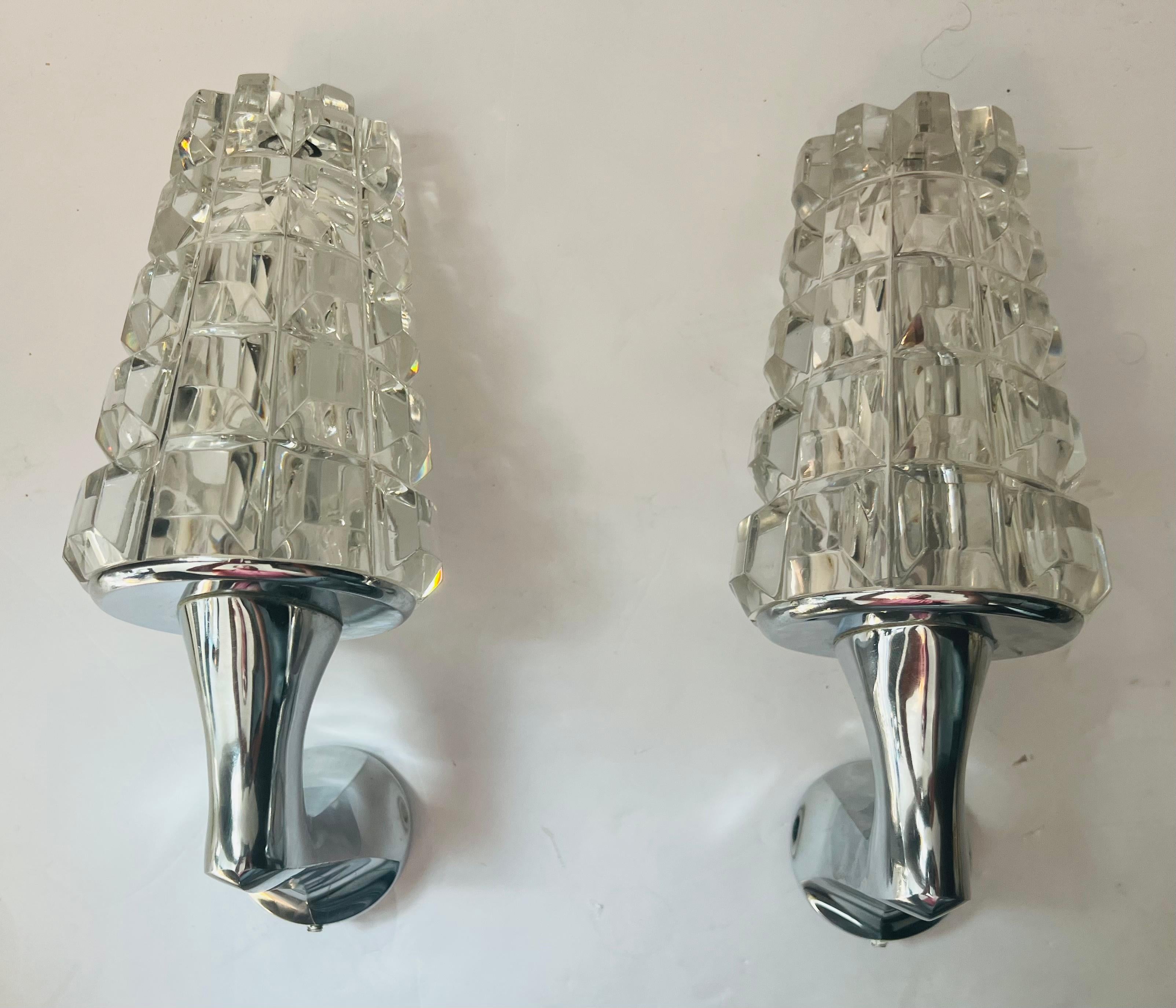 Pair of French 1970s Crystal High Style Wall Lamps Midcentury Sculptural For Sale 8