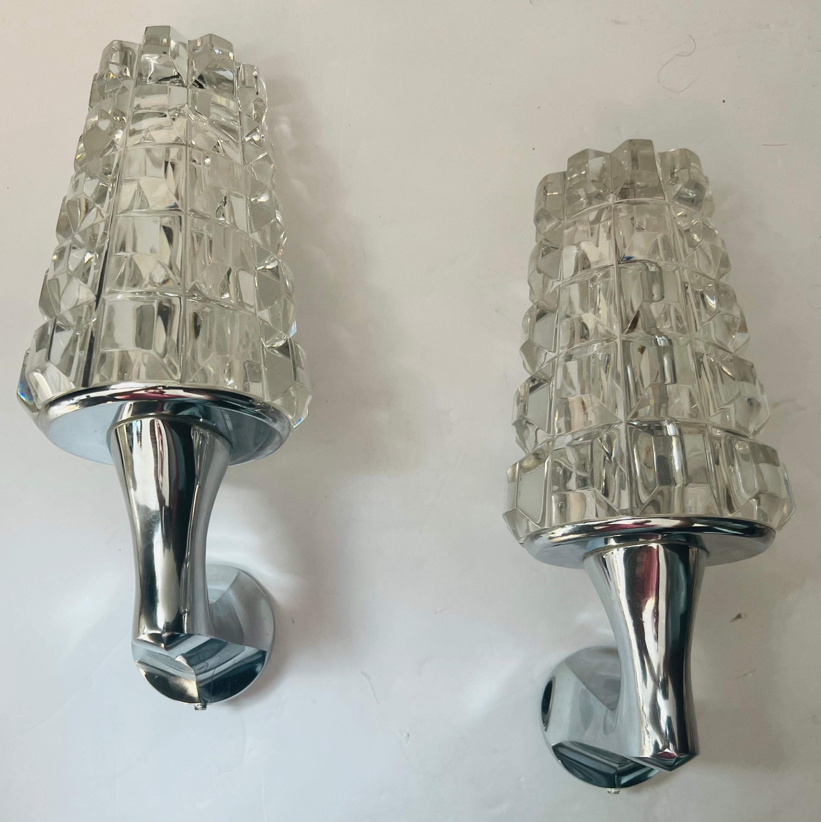 Pair of French 1970s Crystal High Style Wall Lamps Midcentury Sculptural For Sale 10