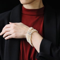 French 1970s Cultured Pearl 18 Karat White Gold 4 Rows Bracelet