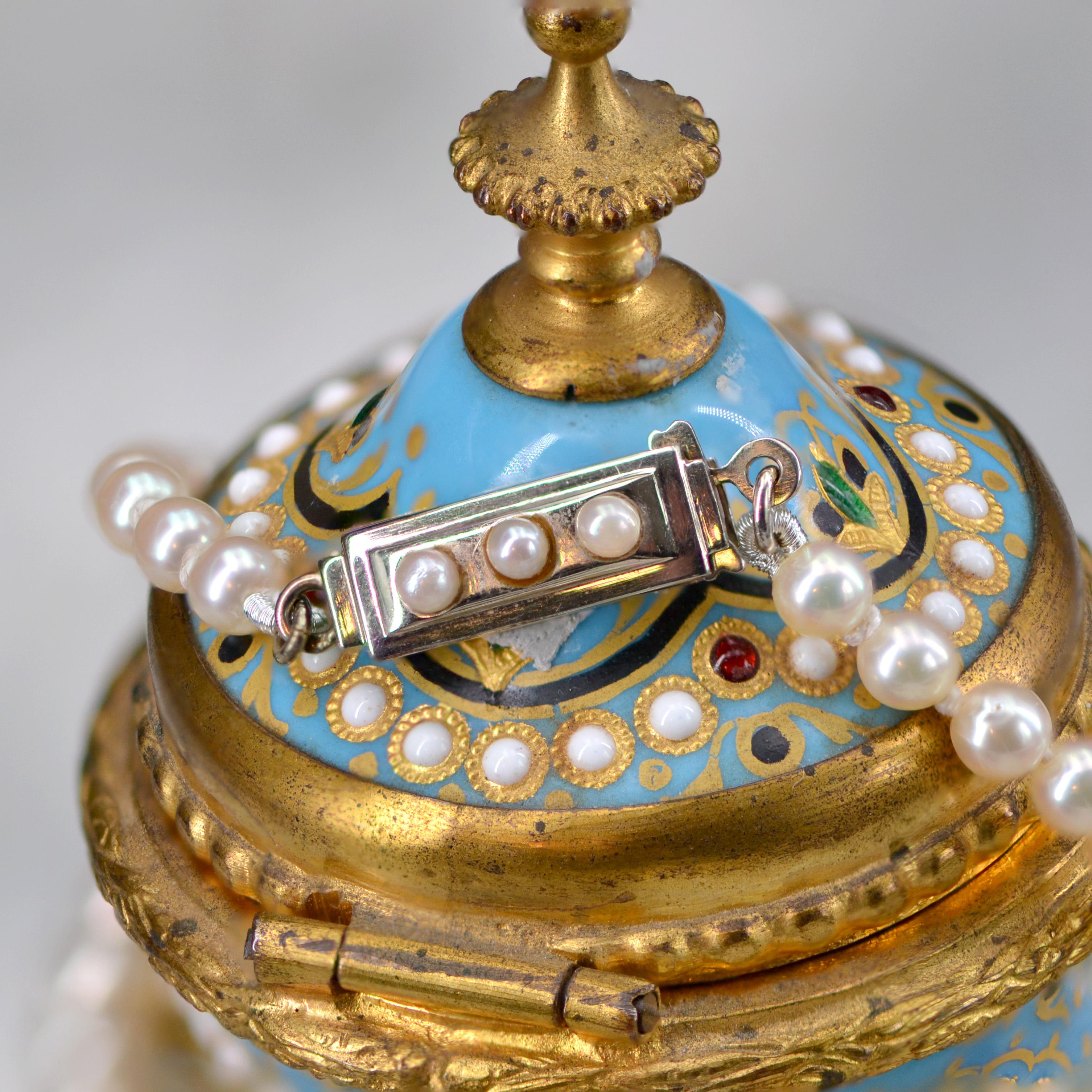 Collier en or blanc 18 carats avec perles de culture françaises des années 1970 Bon état - En vente à Poitiers, FR