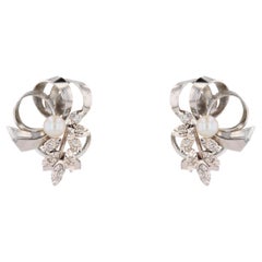 French 1970s Cultured Pearl Diamonds 18 Karat White Gold Earrings