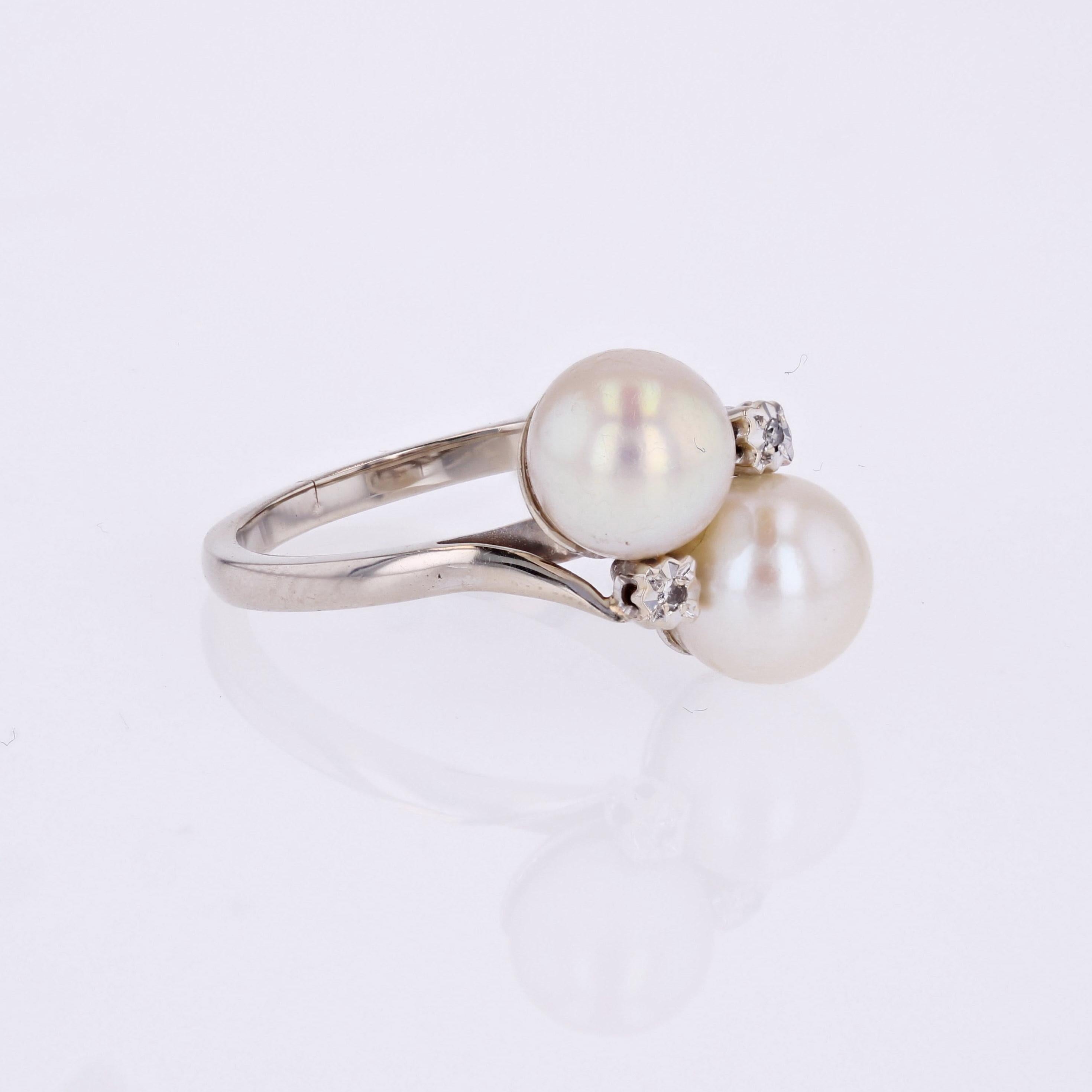 French 1970s Cultured Pearls Diamonds 18 Karat White Gold You and Me Ring In Good Condition For Sale In Poitiers, FR