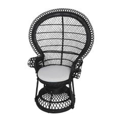 Poltrona Emmanuelle di design francese degli anni '70 Lacca nera Rattan e vimini