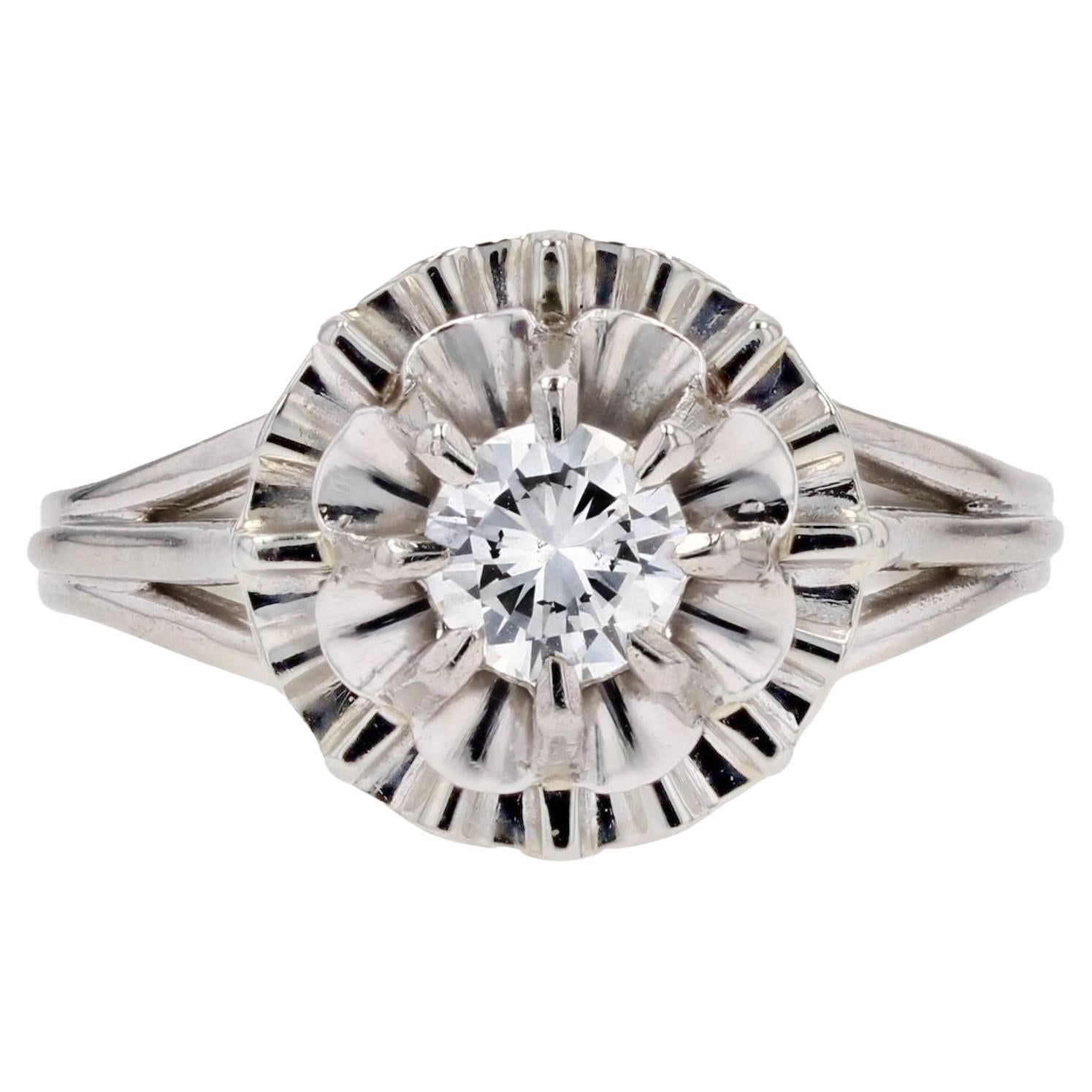 French 1970s Diamond 18 Karat White Gold Platinum Flower Ring