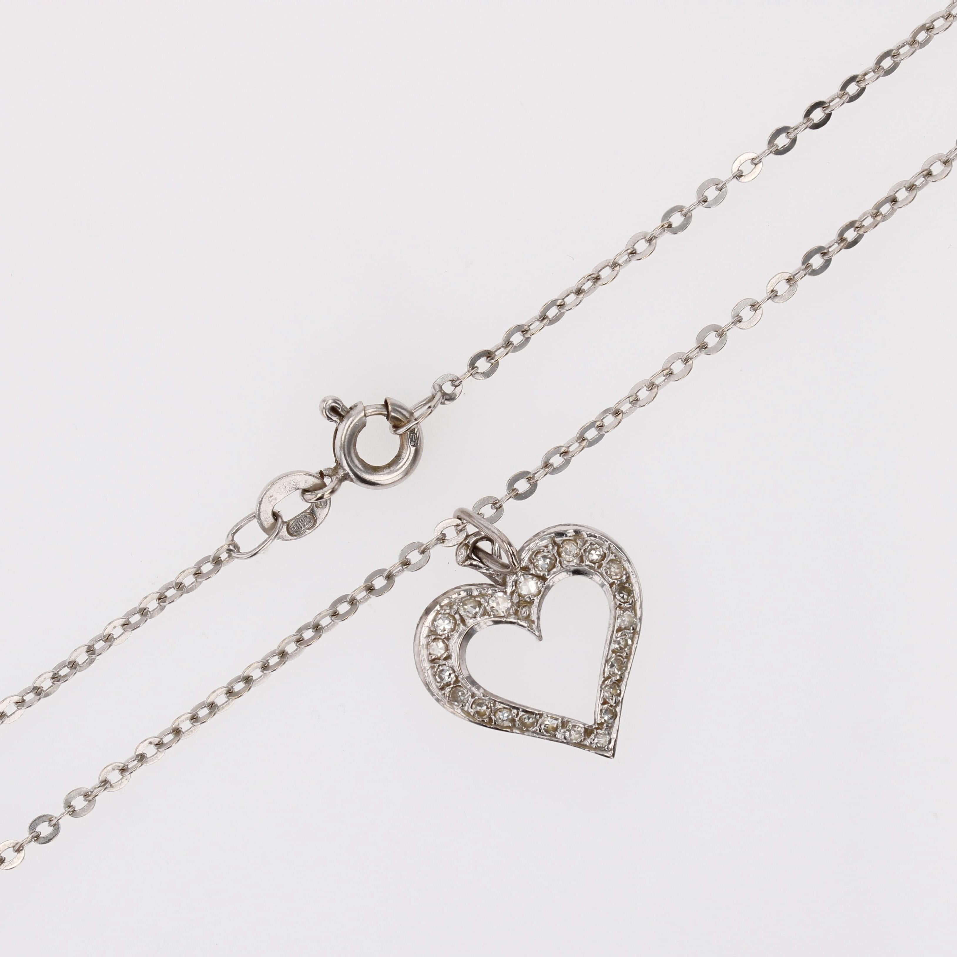 Collana con ciondolo a cuore e catena in oro bianco 18 carati con diamanti francesi degli anni '70 In condizioni ottime in vendita a Poitiers, FR