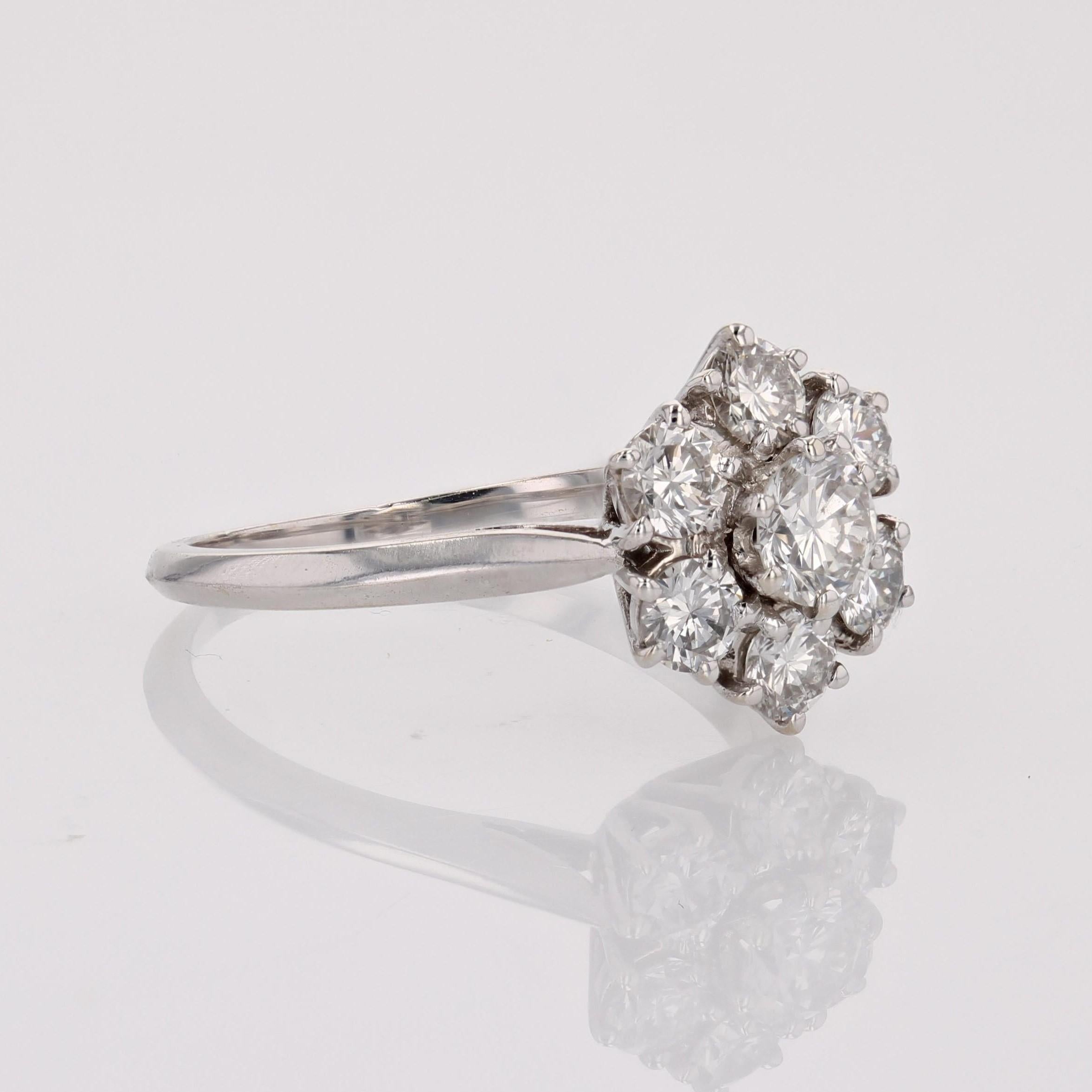 Anello francese degli anni '70 con diamanti in oro bianco 18 carati con fiocco retrò in vendita 5