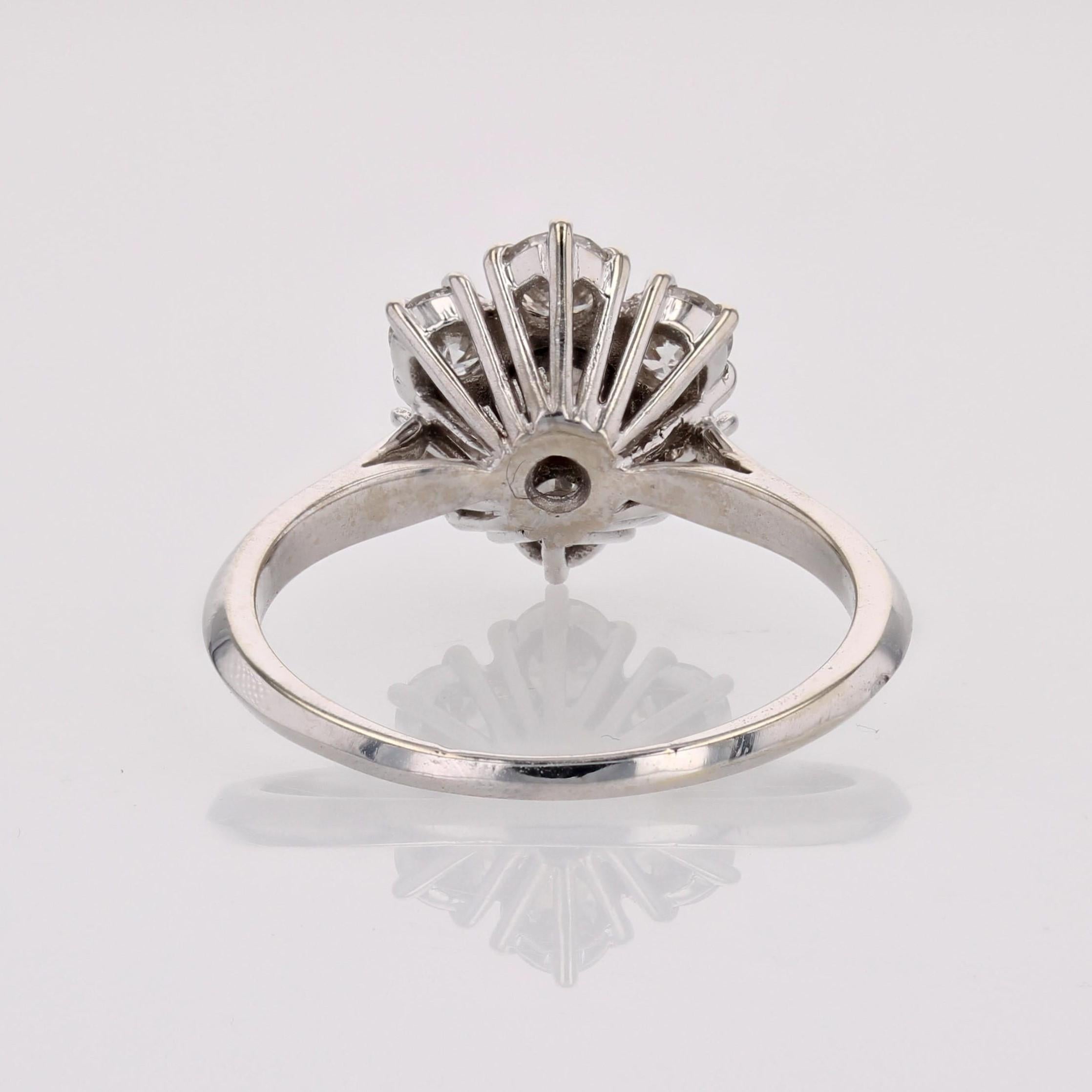 Anello francese degli anni '70 con diamanti in oro bianco 18 carati con fiocco retrò in vendita 10