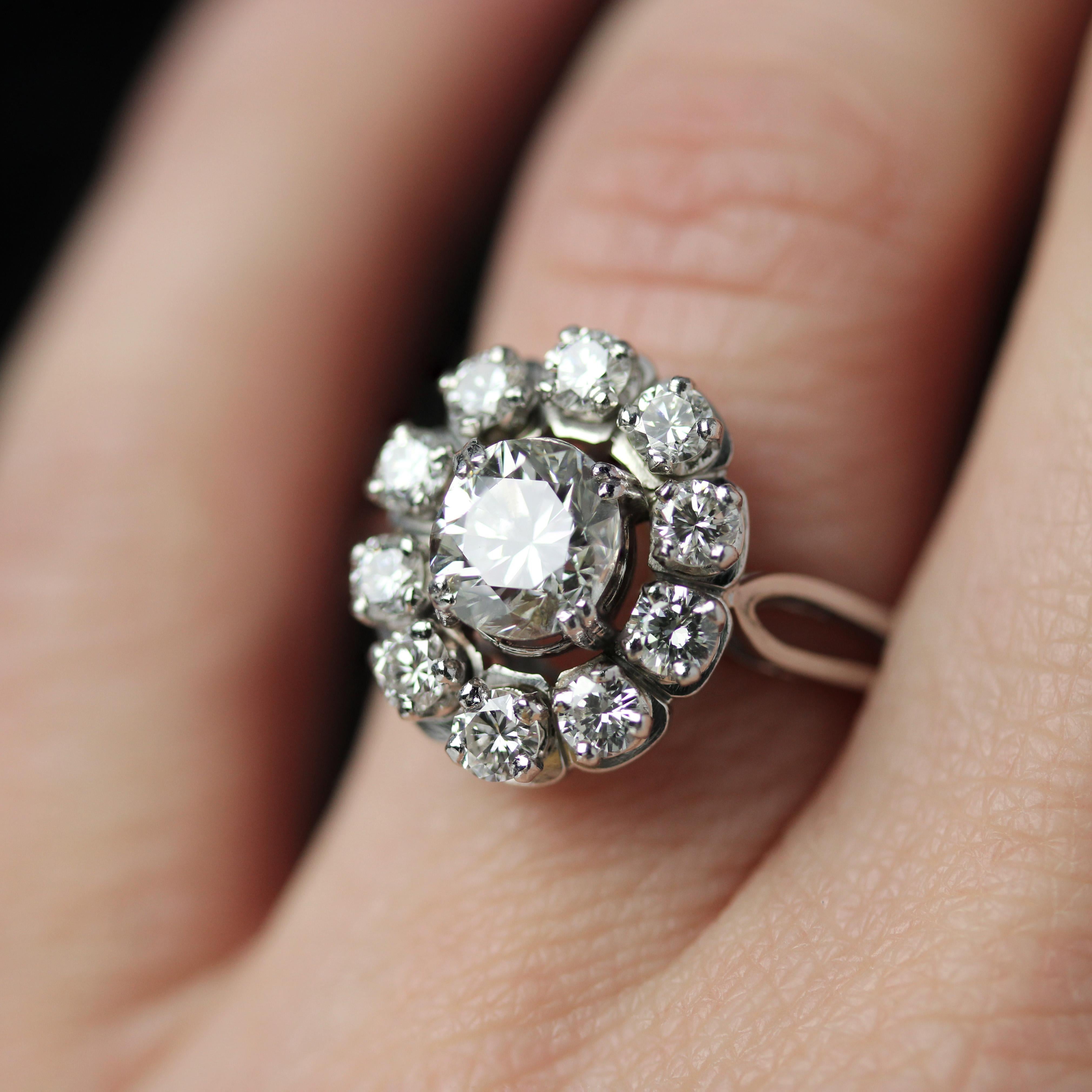 French 1970s Diamonds 18 Karat White Gold Retro Pompadour Ring 8