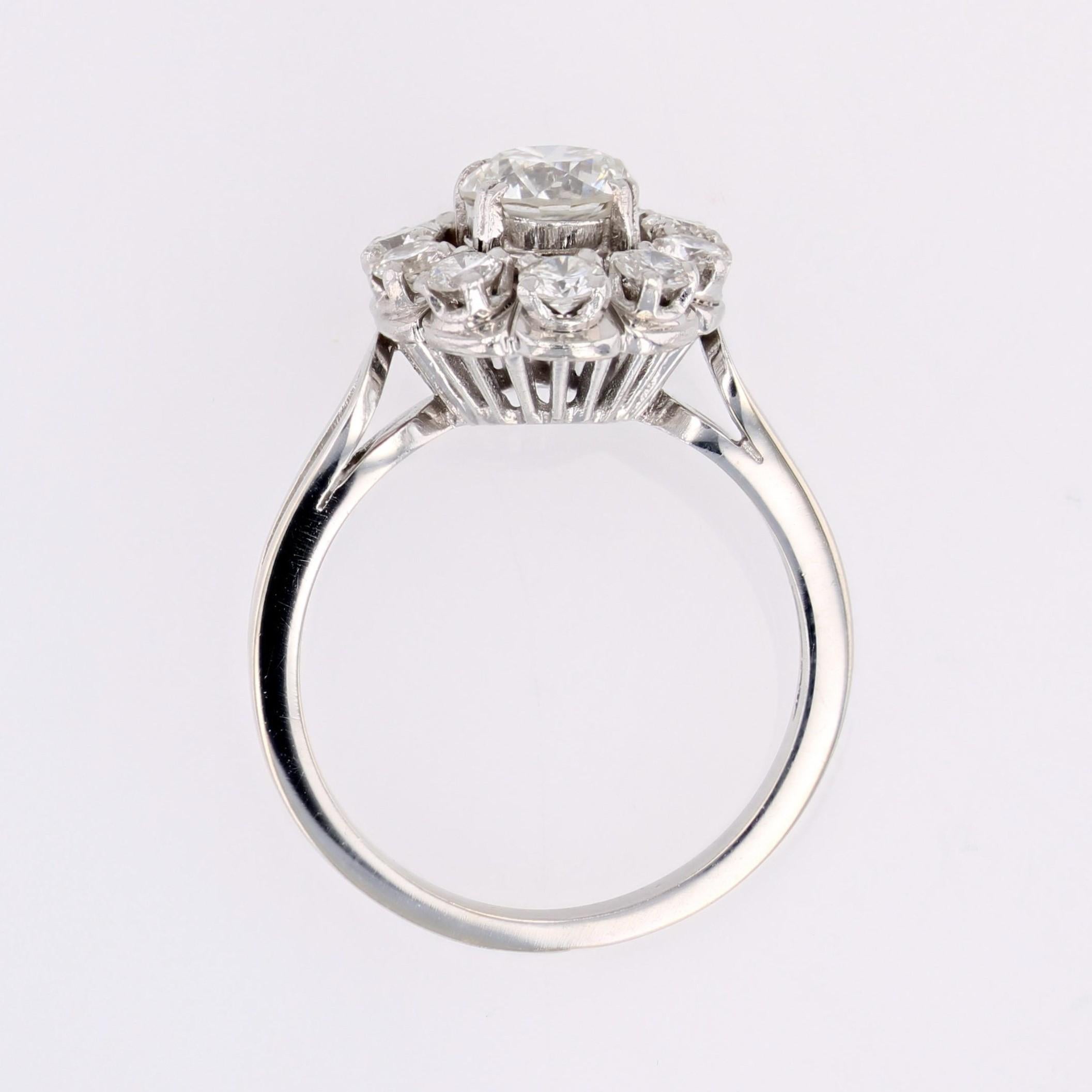 French 1970s Diamonds 18 Karat White Gold Retro Pompadour Ring 12