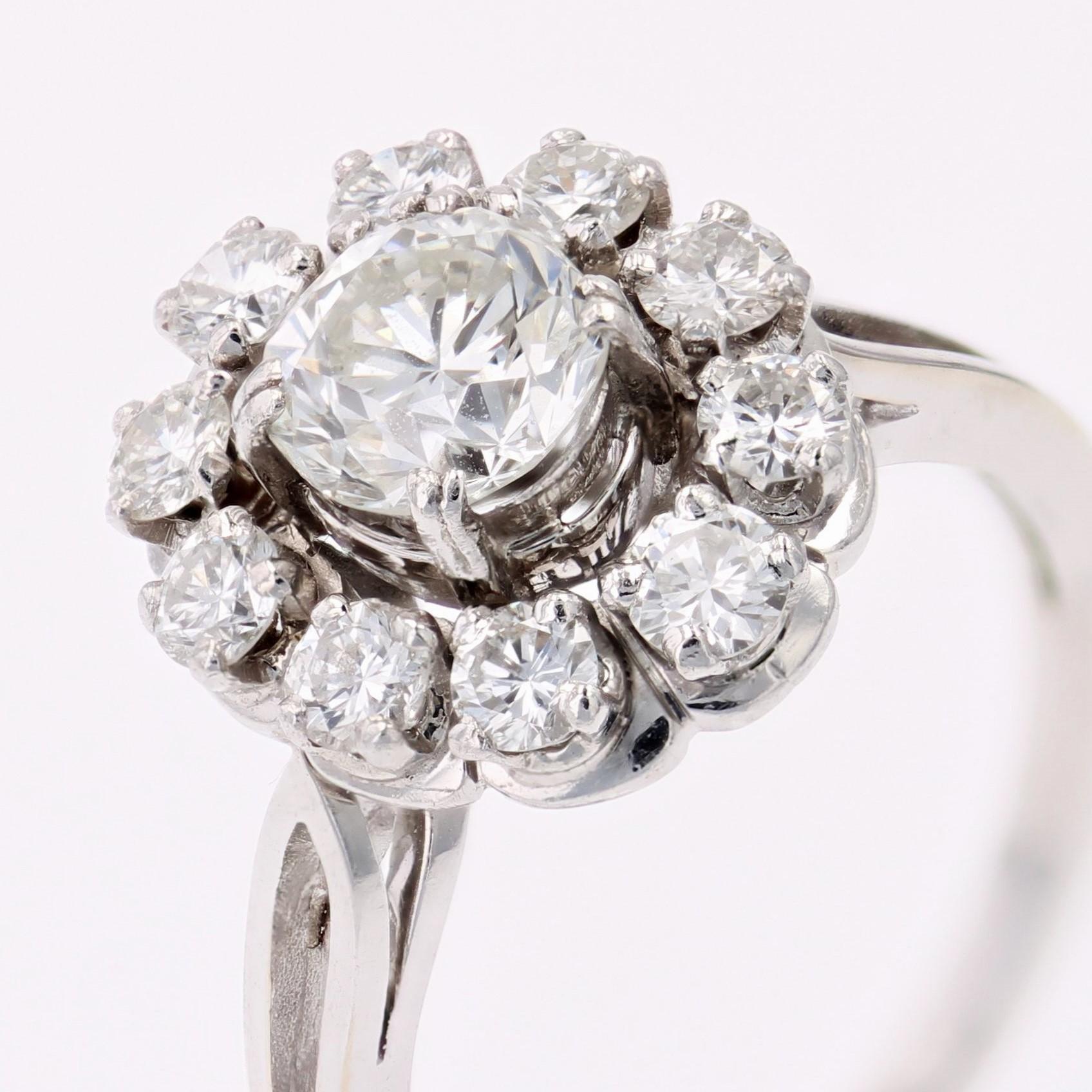 French 1970s Diamonds 18 Karat White Gold Retro Pompadour Ring 4