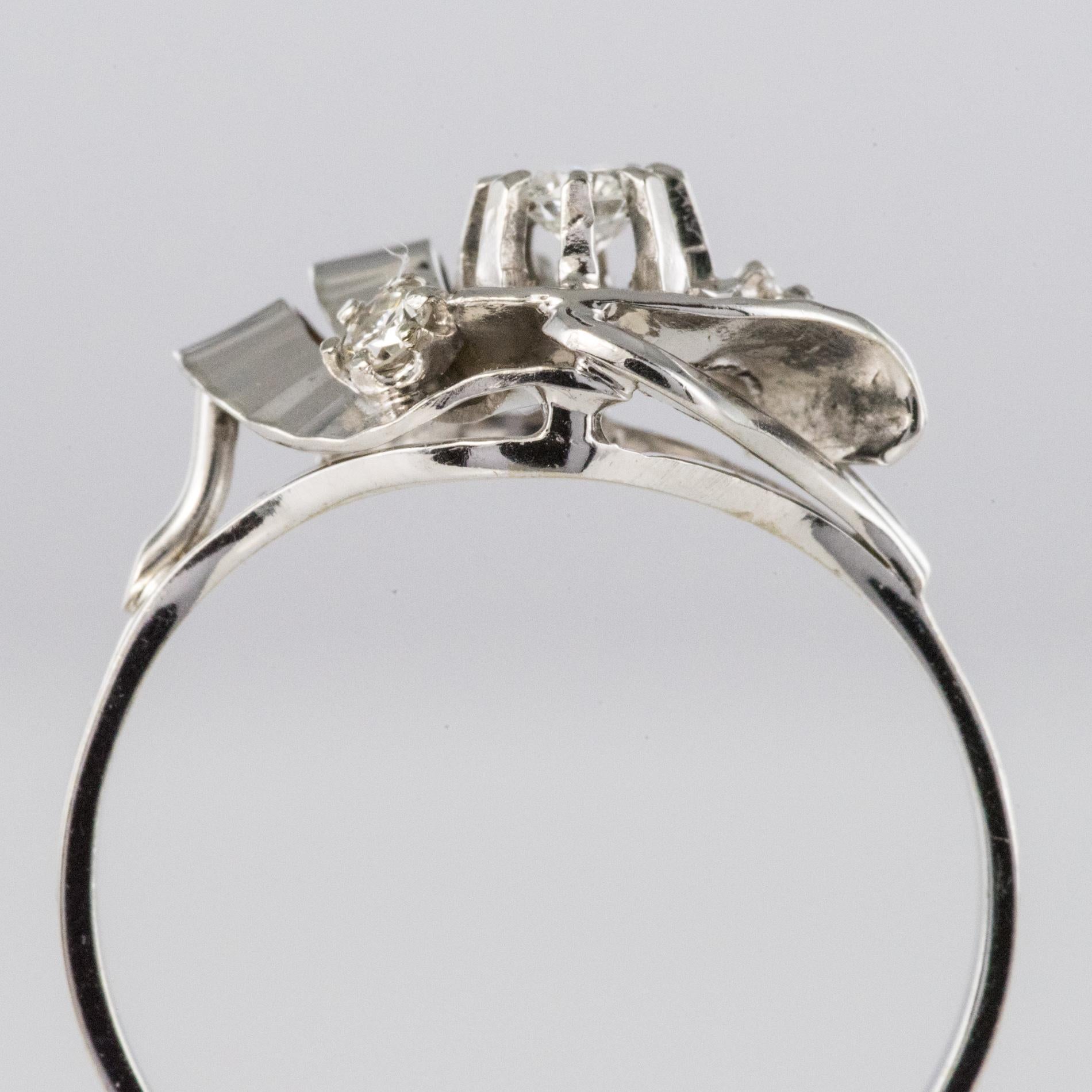 French 1970s Diamonds 18 Karat White Gold Ring 5