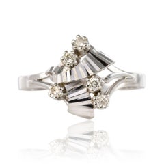 French 1970s Diamonds 18 Karat White Gold Ring