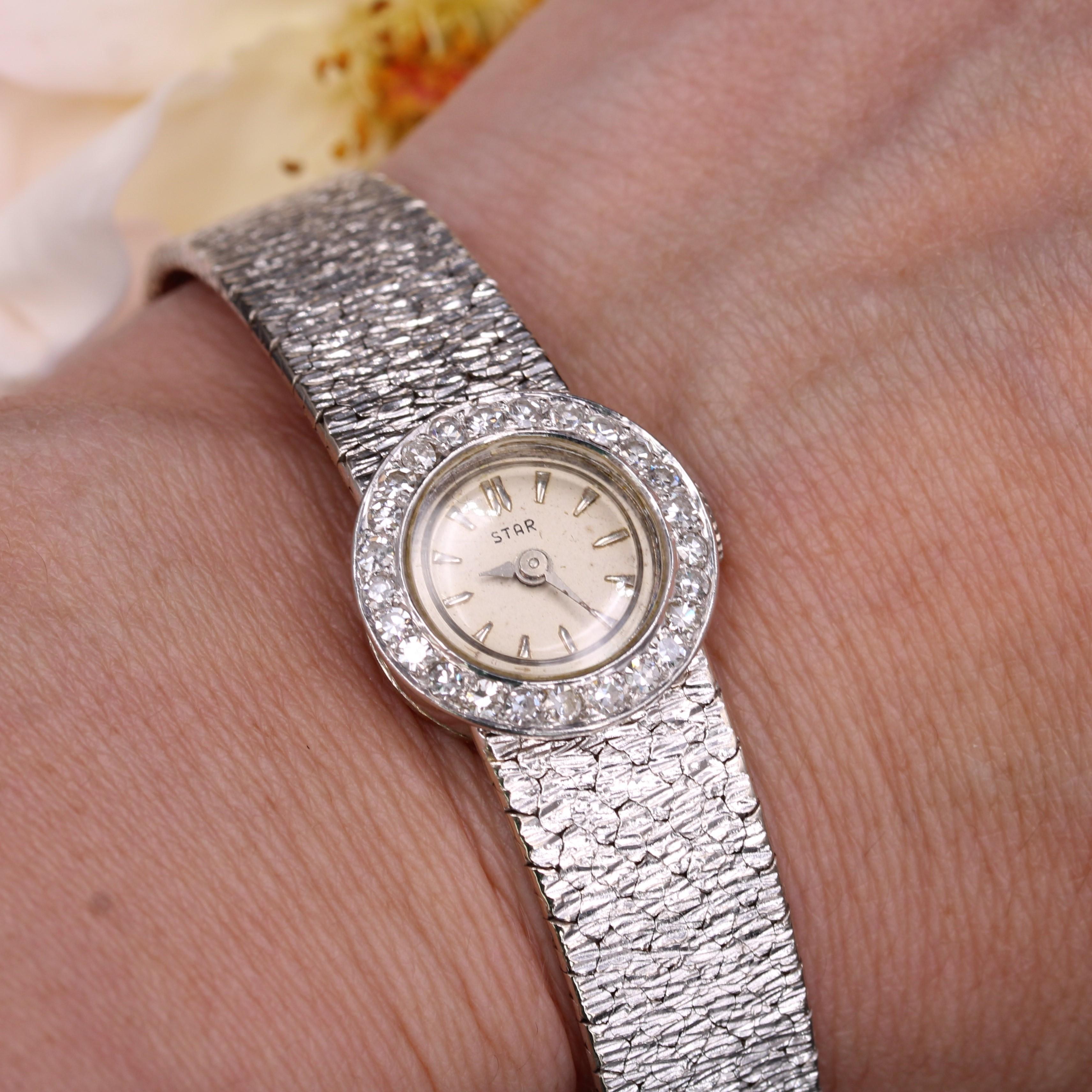 French 1970s Diamonds 18 Karat White Gold Star Lady's Watch For Sale 5