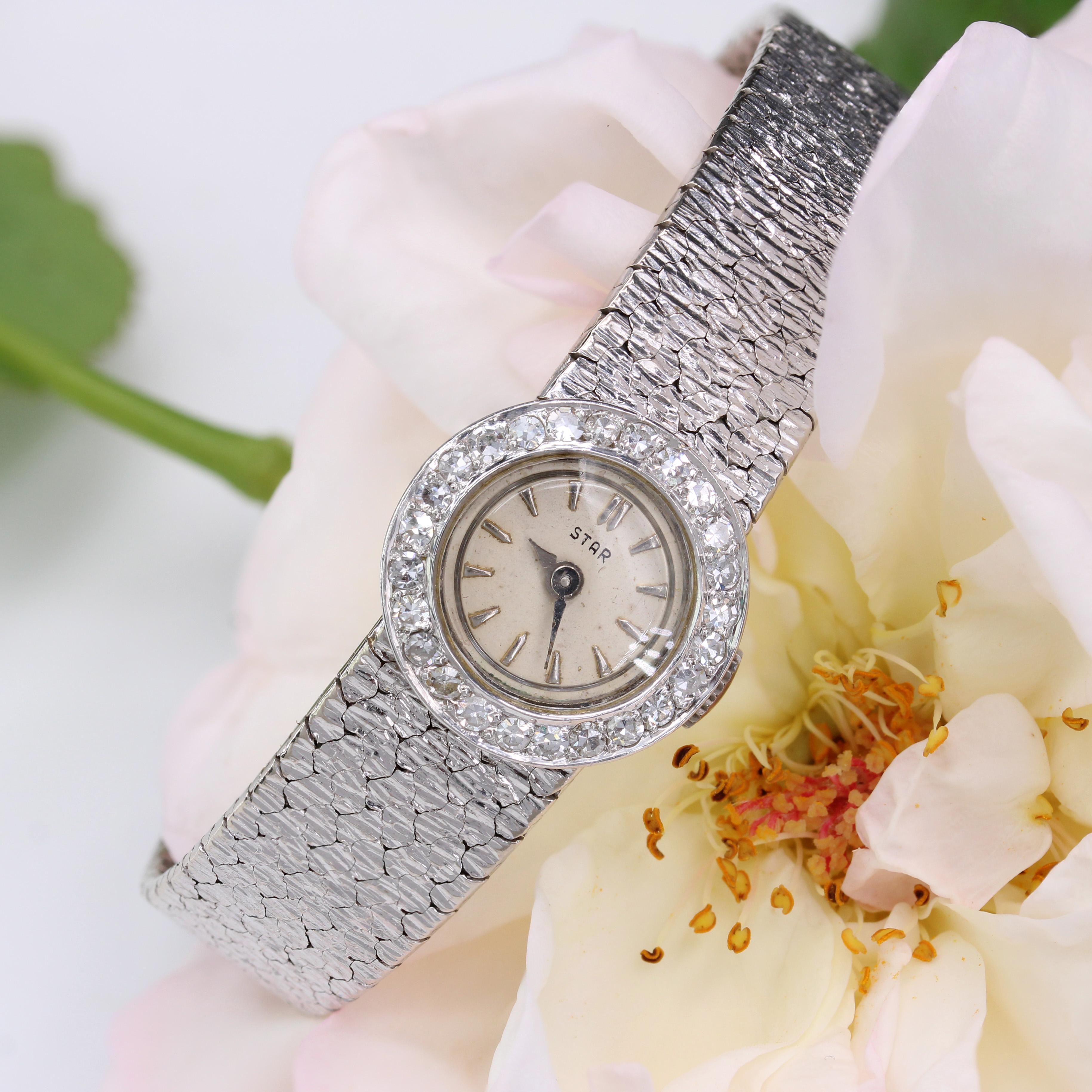 French 1970s Diamonds 18 Karat White Gold Star Lady's Watch For Sale 7