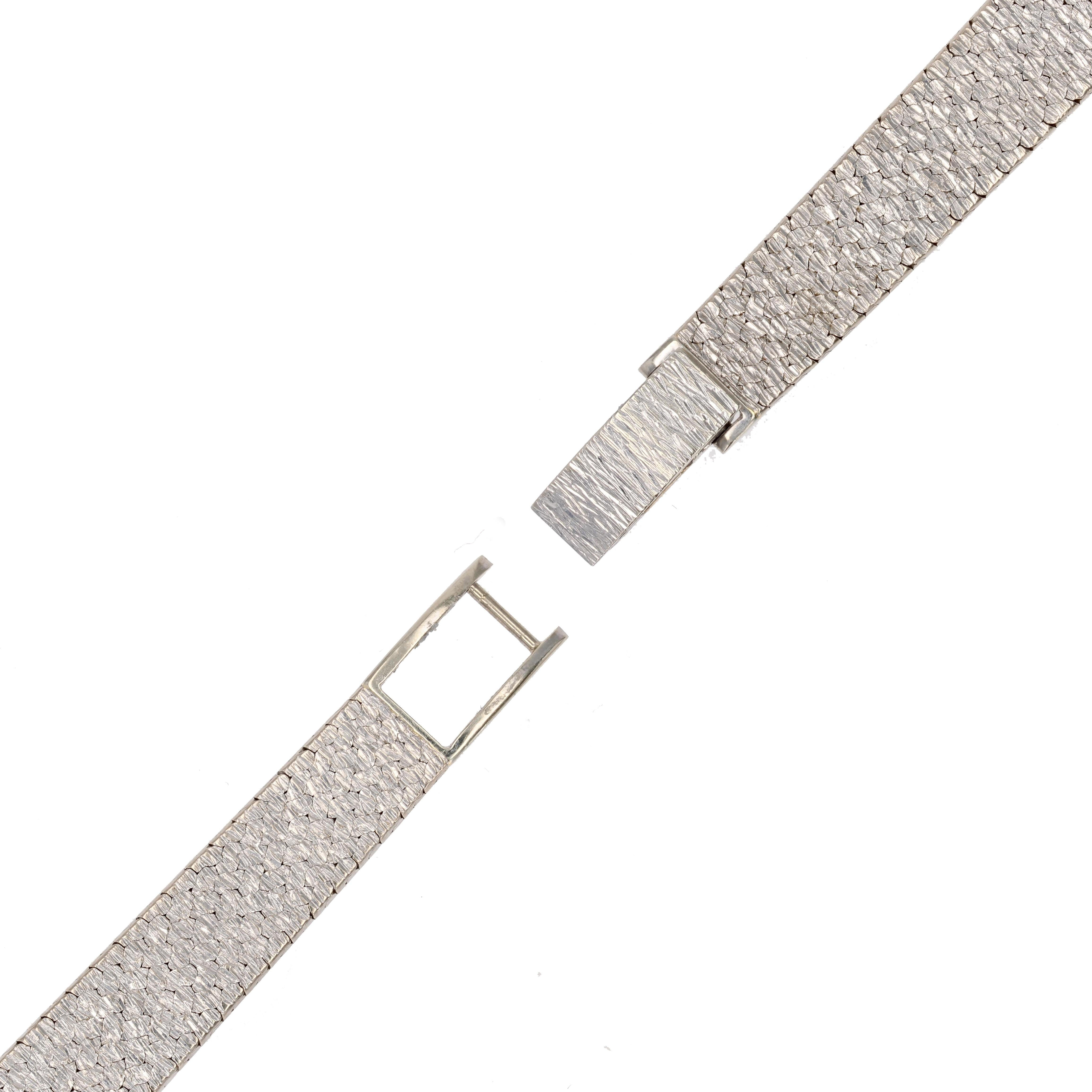 French 1970s Diamonds 18 Karat White Gold Star Lady's Watch For Sale 10