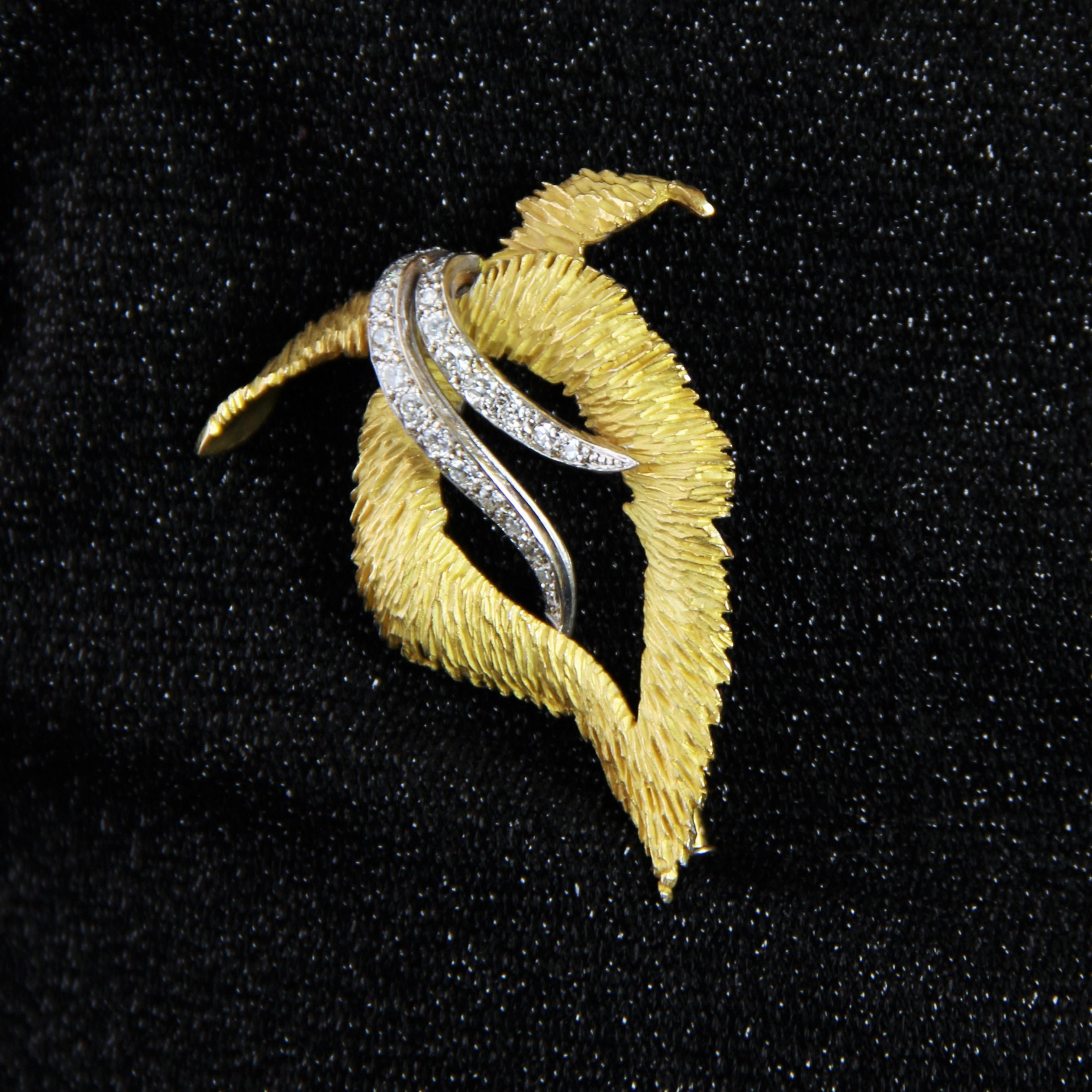 Brosche aus 18 Karat Gelb-Amati-Gold mit Diamanten, 1970er Jahre 4