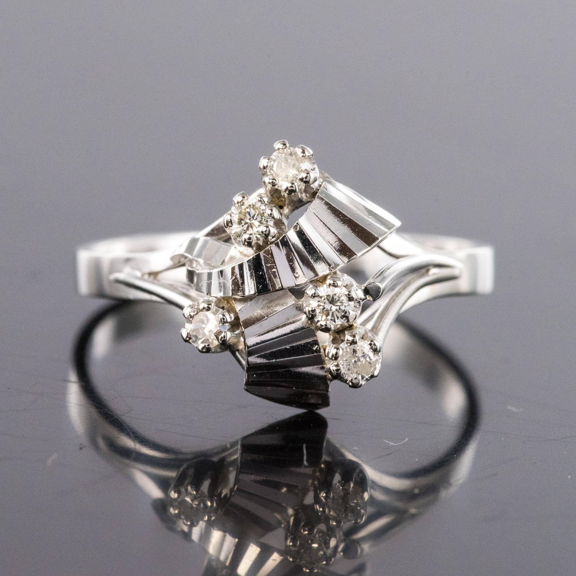 Französischer 1970er Diamantenring aus 18 Karat Weißgold im Angebot 1
