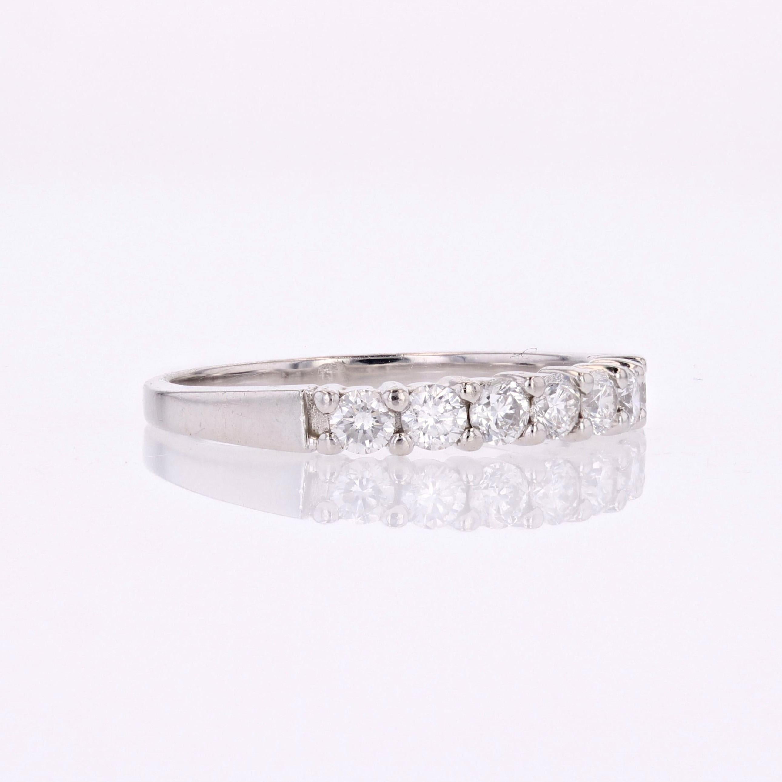Französischer 1970er Diamanten Platin Halber Ehering im Zustand „Hervorragend“ im Angebot in Poitiers, FR