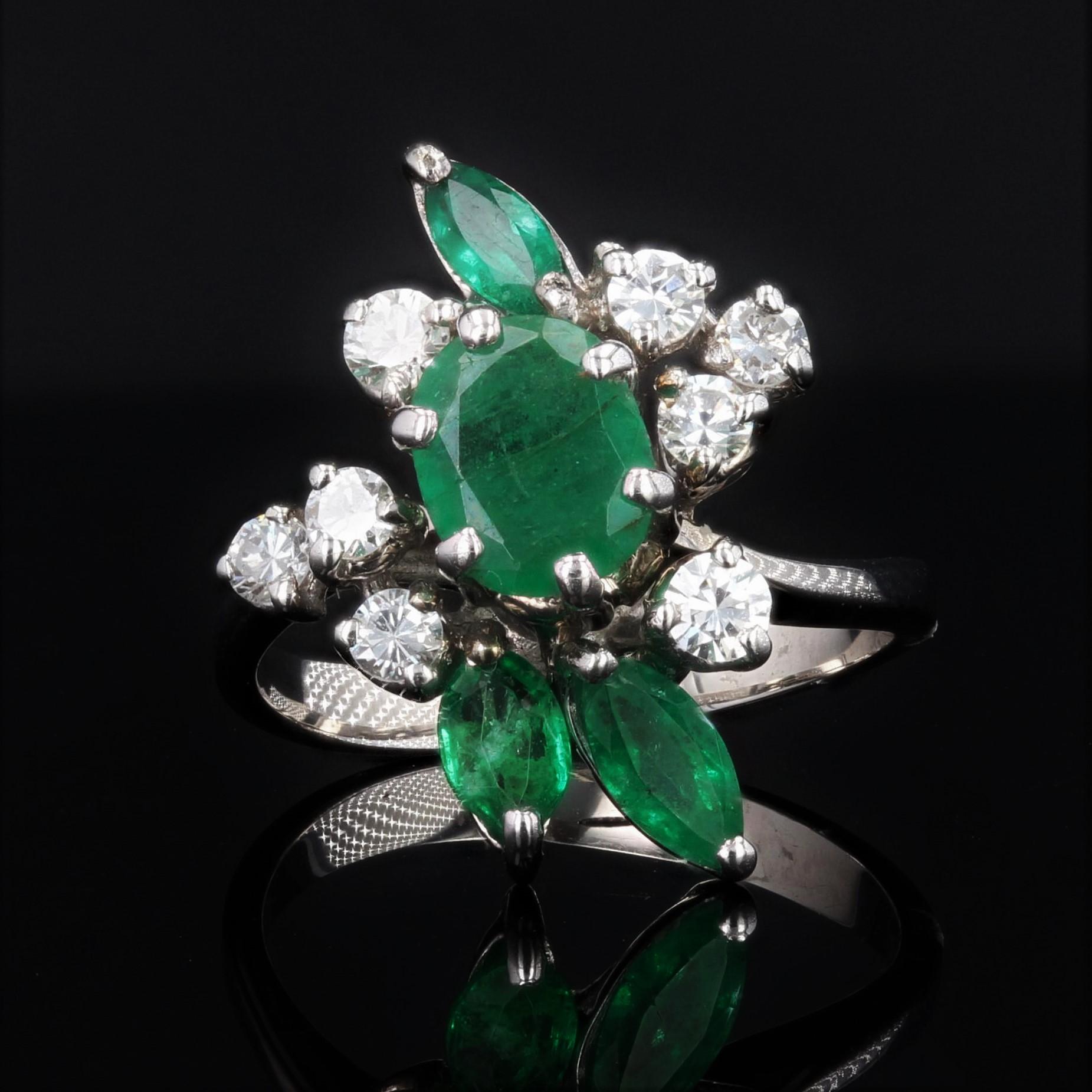 Oval Cut French 1970s Emerald Diamond 18 Carat White Gold Ring For Sale