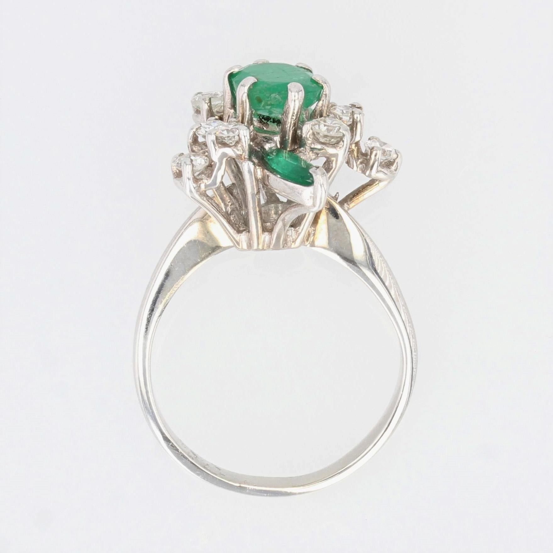 French 1970s Emerald Diamond 18 Carat White Gold Ring For Sale 7