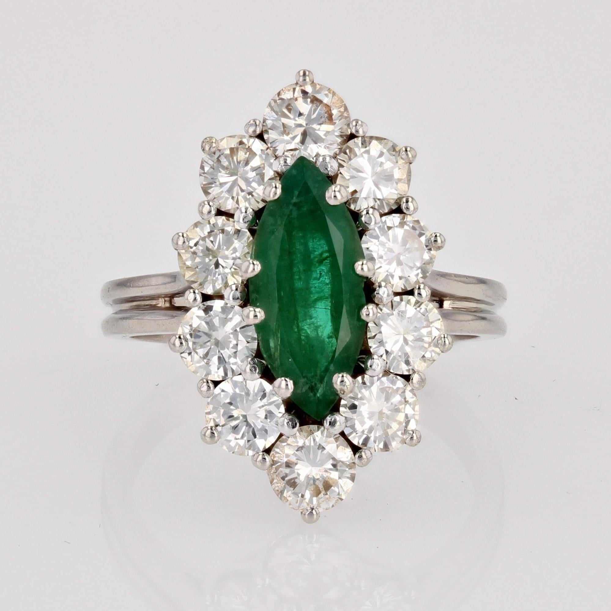 French 1970s Emerald Diamonds 18 Karat White Gold Marquise Ring In Good Condition For Sale In Poitiers, FR