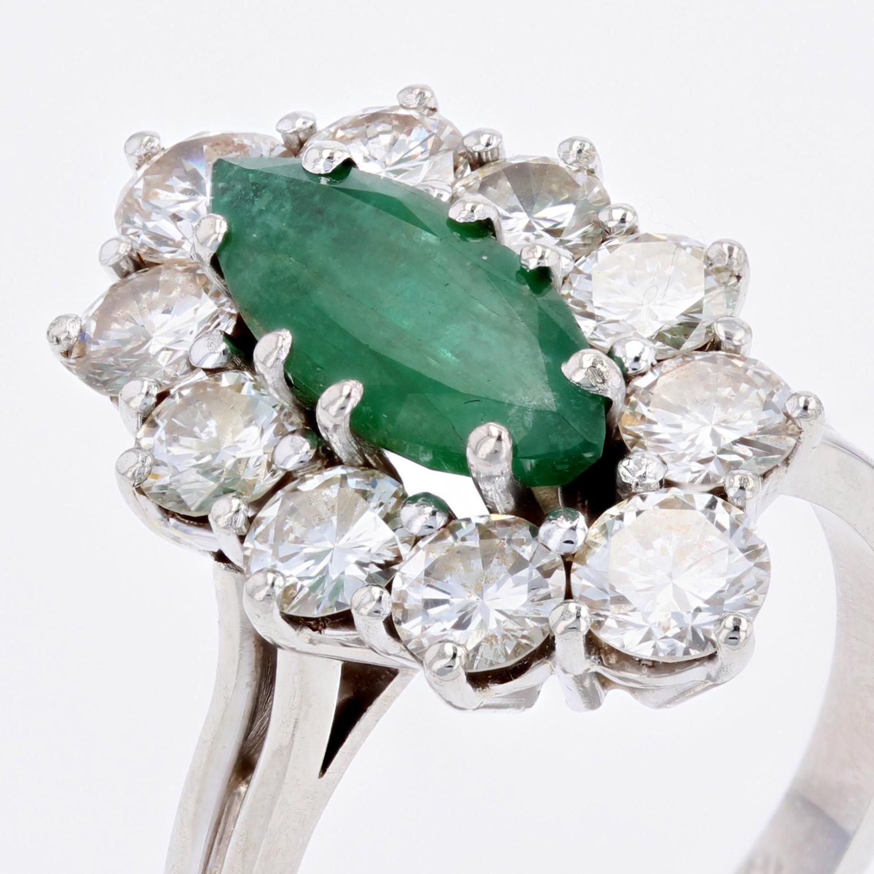 French 1970s Emerald Diamonds 18 Karat White Gold Marquise Ring For Sale 3