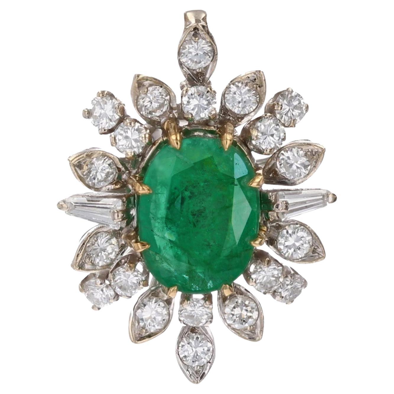 French 1970s Emerald Diamonds 18 Karat White Gold Pendant