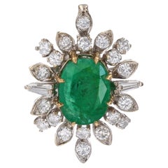 French 1970s Emerald Diamonds 18 Karat White Gold Pendant