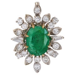 Ciondolo francese anni 
70 con smeraldo e diamanti in oro bianco 18 carati