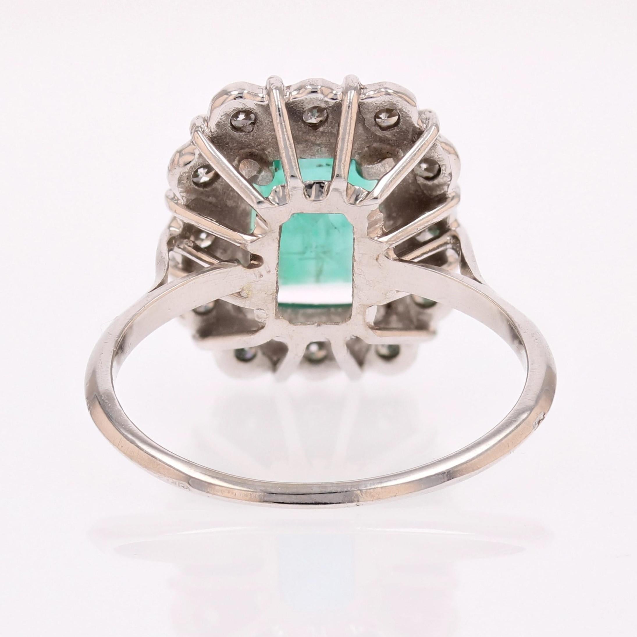 French 1970s Emerald Diamonds 18 Karat White Gold Rectangular Cluster Ring For Sale 11