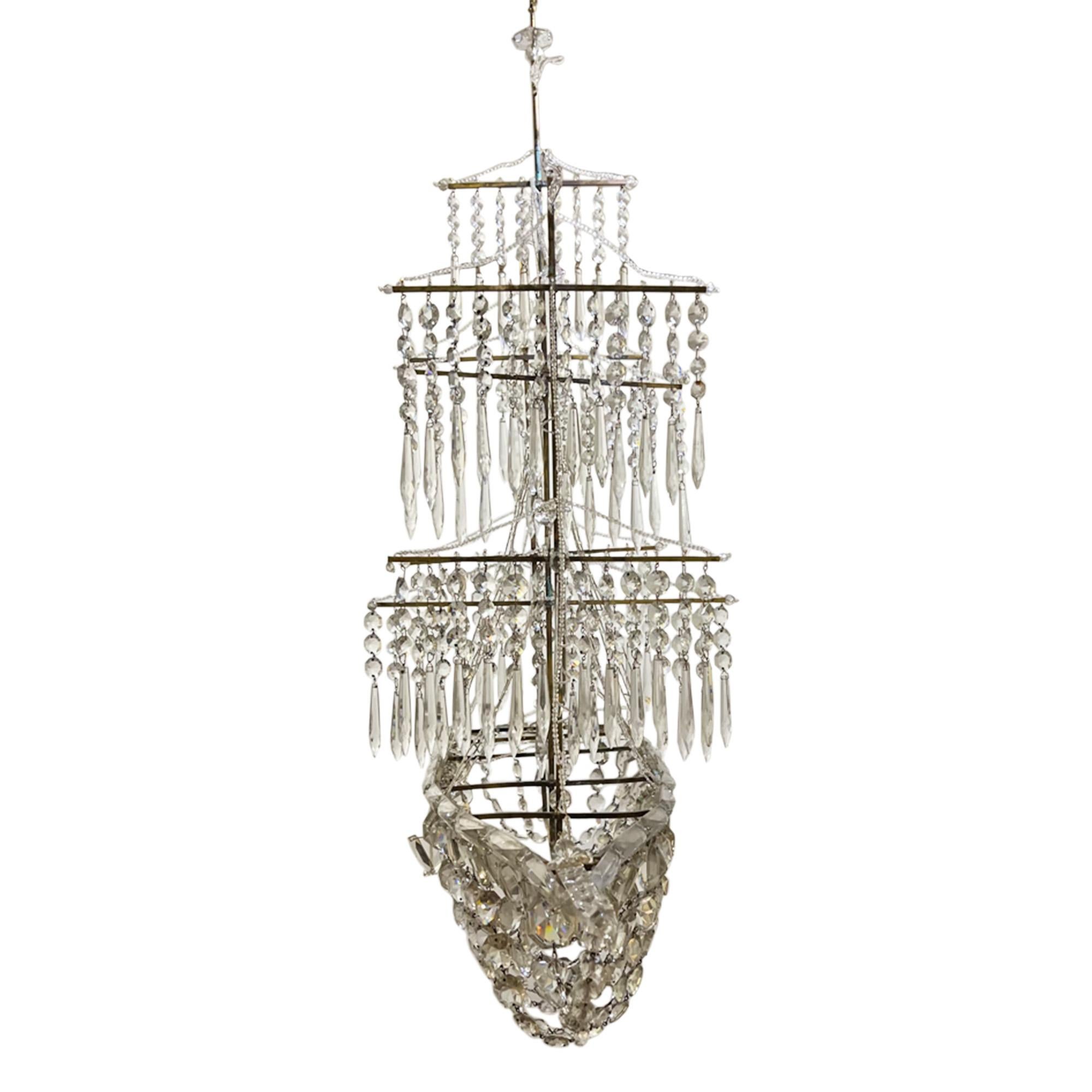 French, 1970s, Galleon Chandelier In Good Condition For Sale In London, GB
