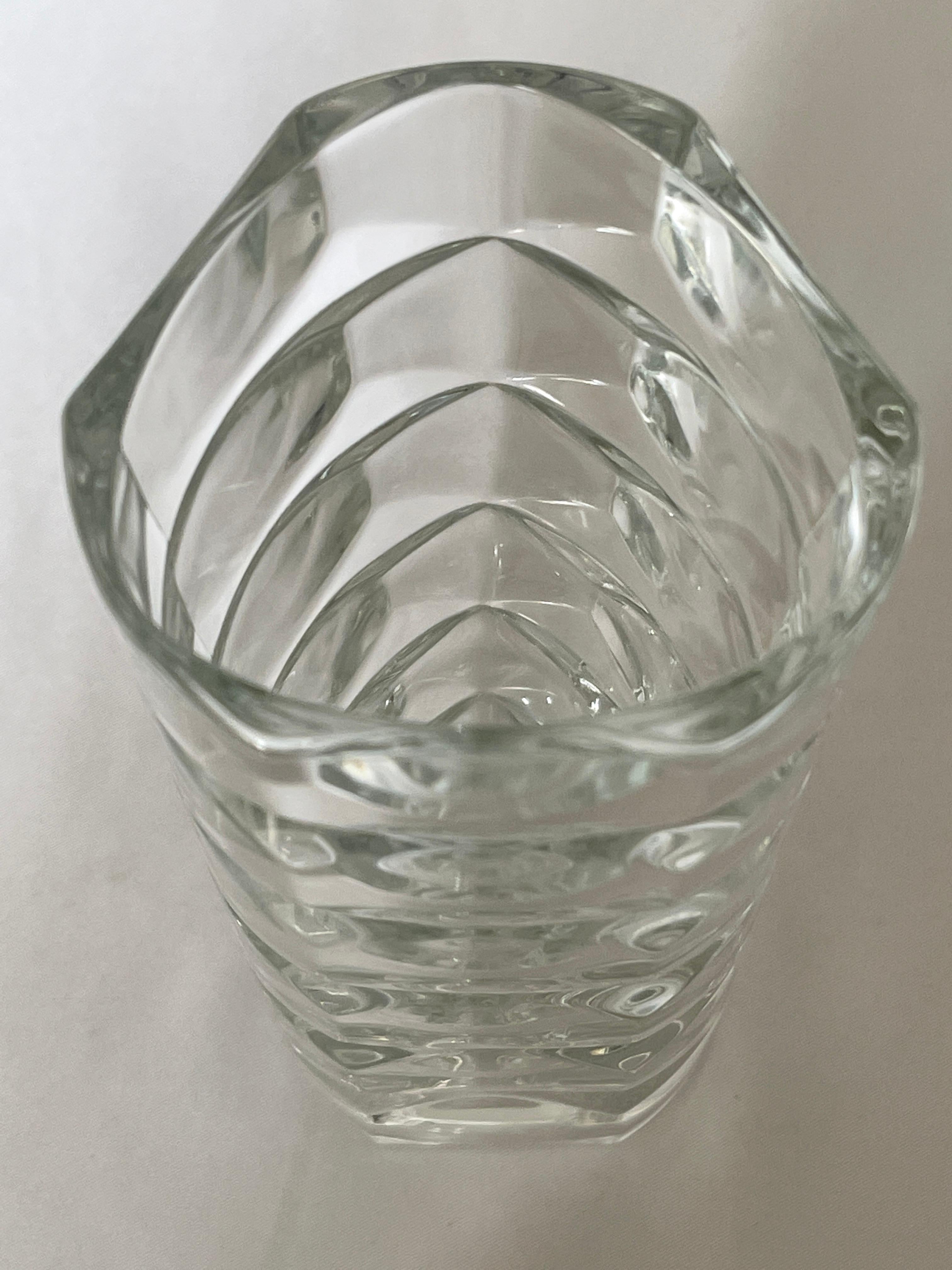 French 1970's Geometric Design Clear Pressed Glass Vase In Good Condition For Sale In New York, NY
