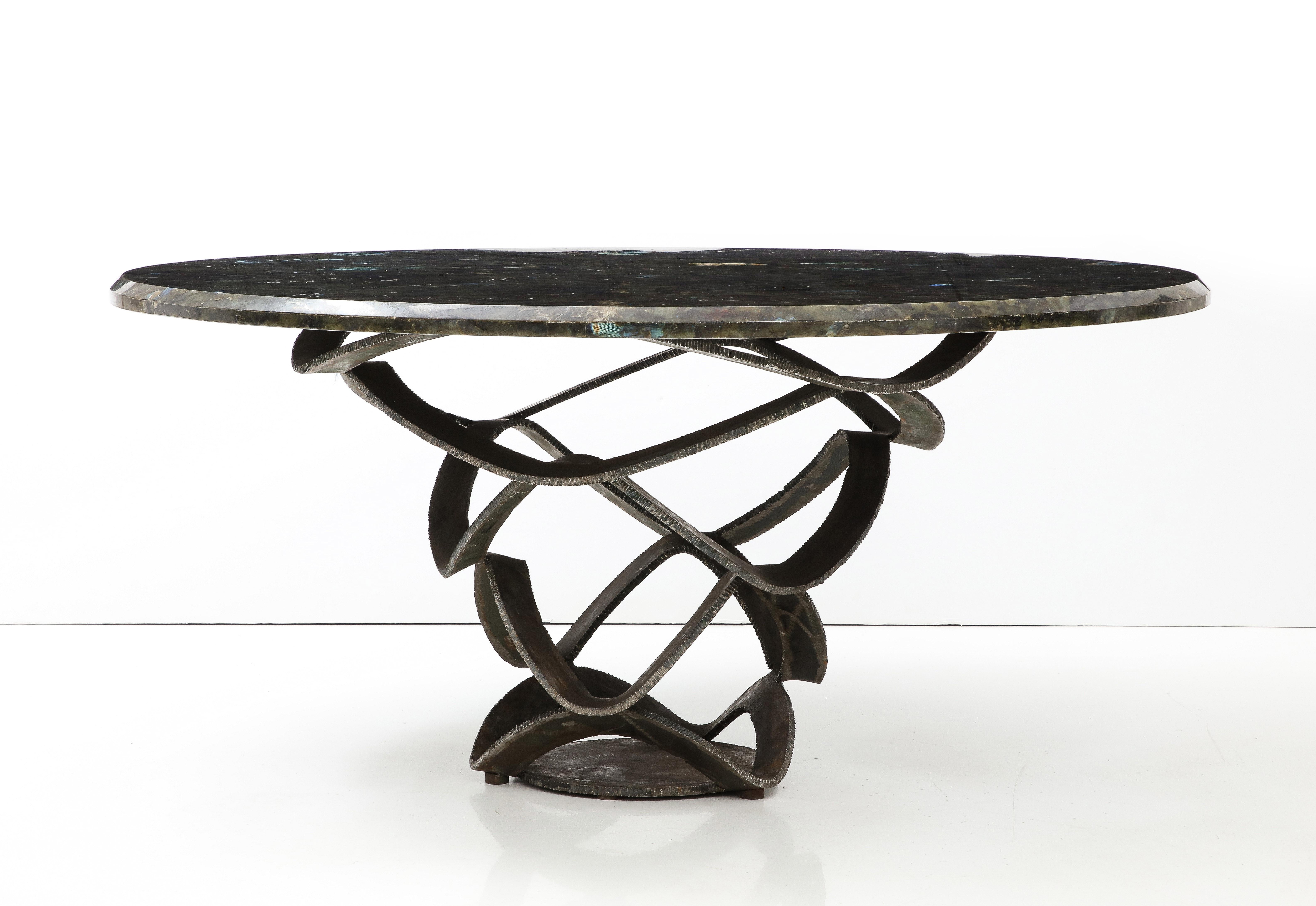 French 1970s Mid Century Sculptural labradorite Center Dining Table In Excellent Condition For Sale In New York, NY