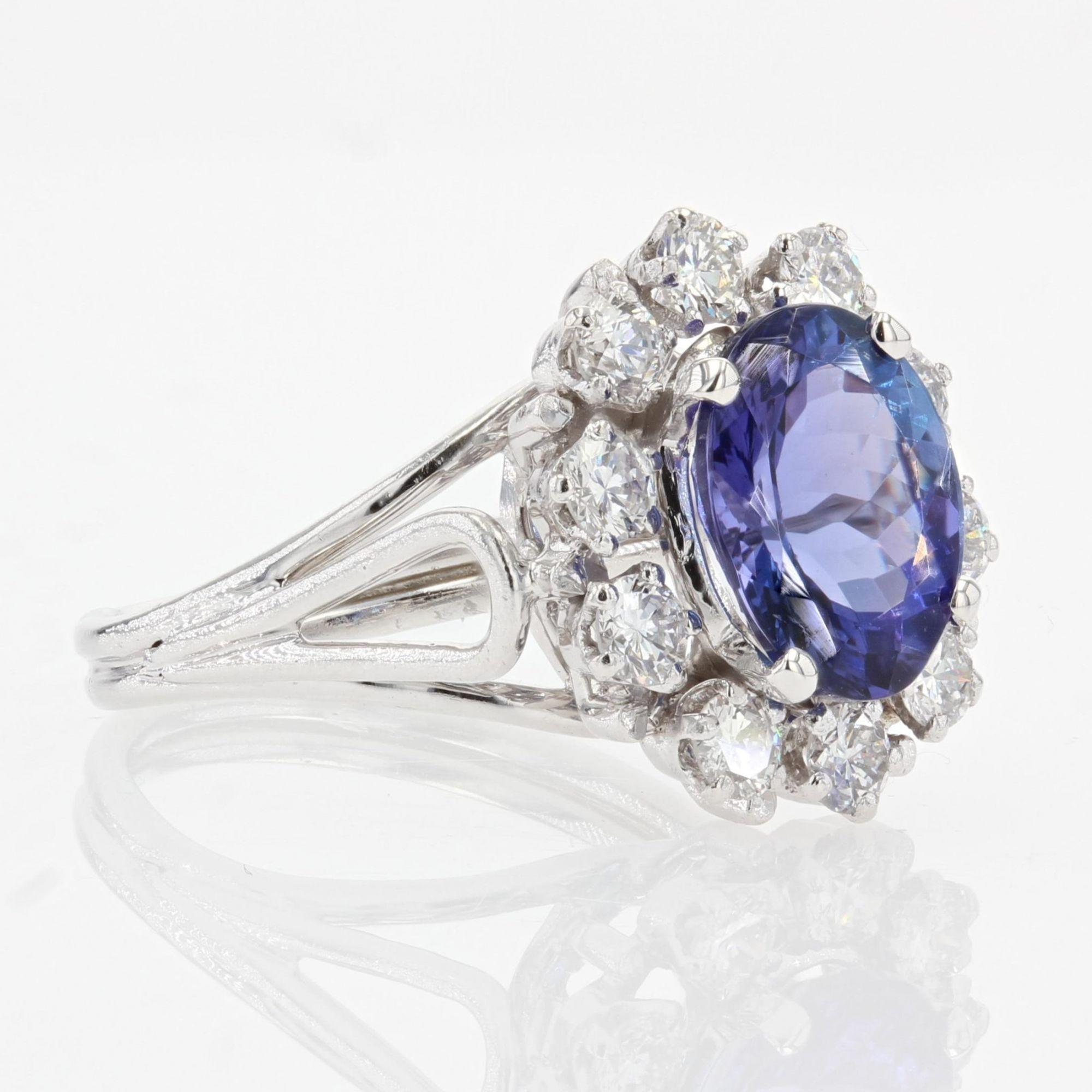 French 1970s Natural NO Heat Tanzanite Diamonds 18 Karat White Gold Ring For Sale 1