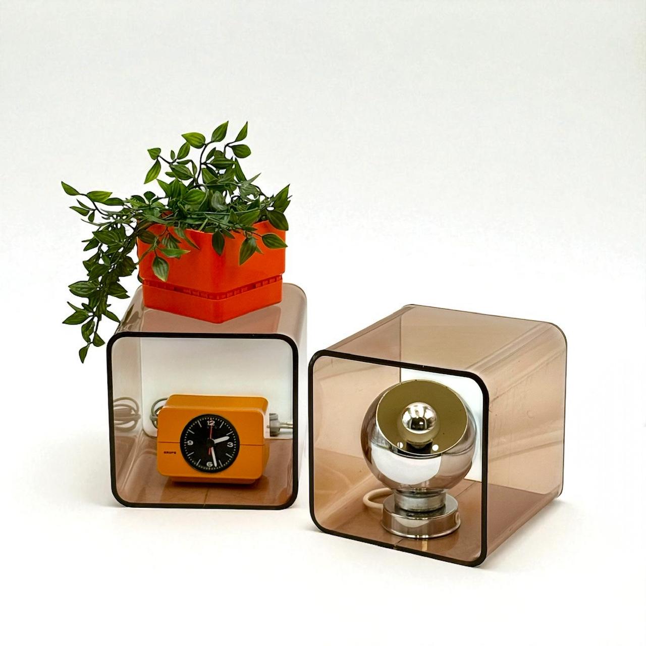 Cubi modulari in plexiglass francese degli anni '70, acrilico fumé, Design A Space Ane In condizioni discrete in vendita a San Benedetto Del Tronto, IT