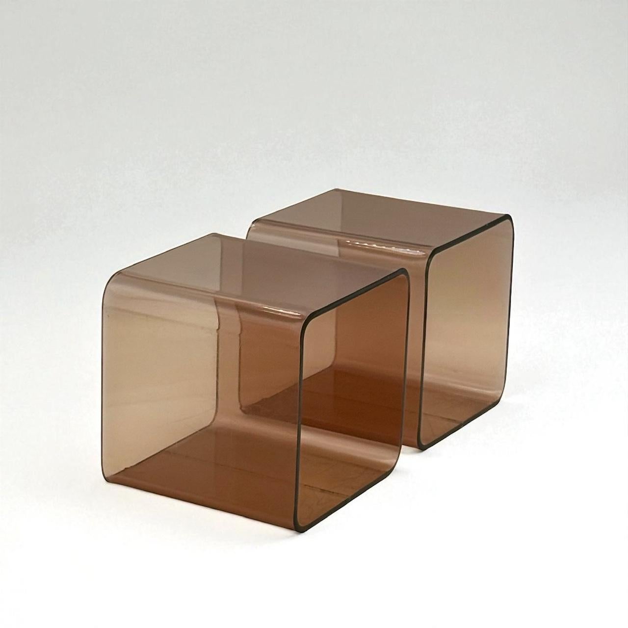Fine XX secolo Cubi modulari in plexiglass francese degli anni '70, acrilico fumé, Design A Space Ane in vendita