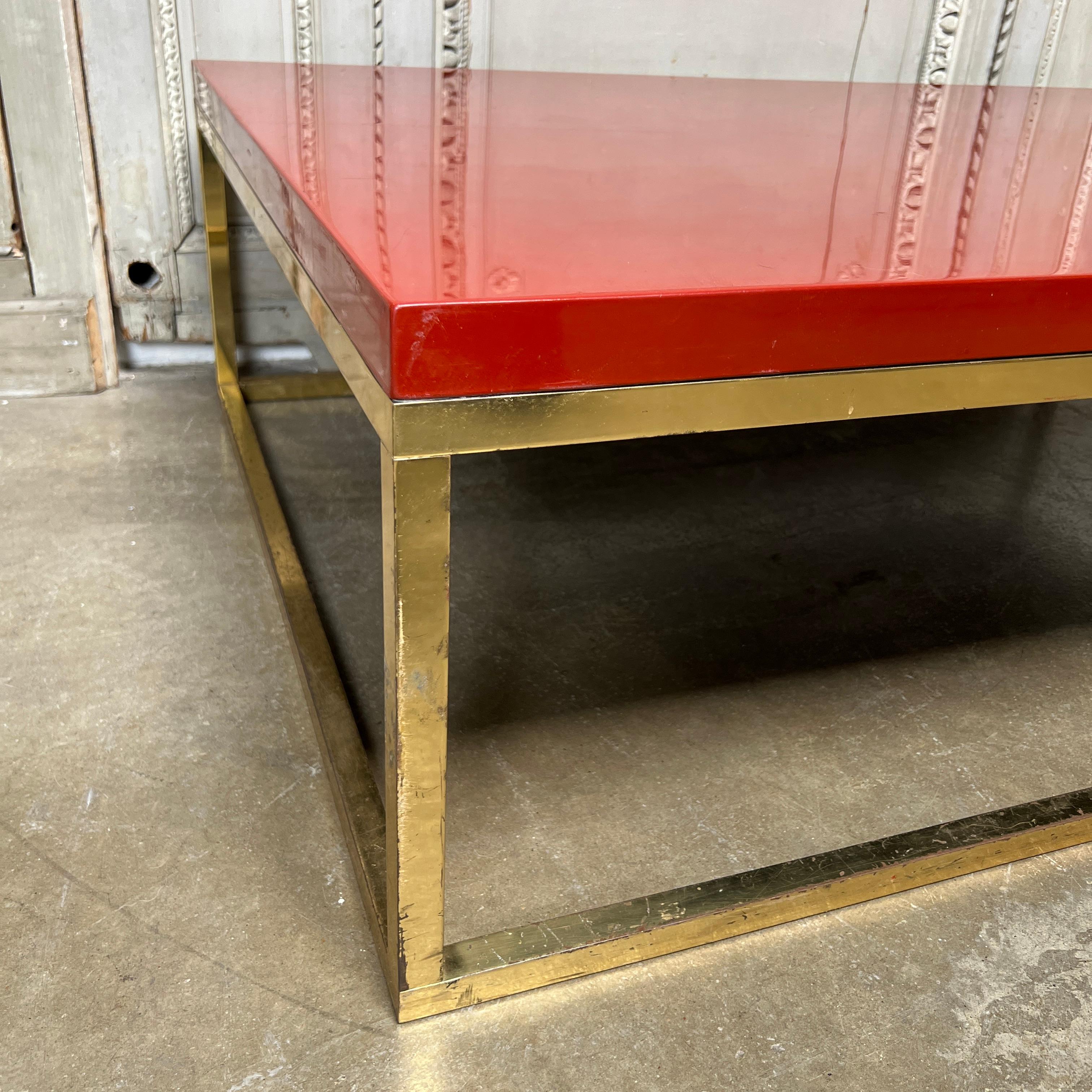French 1970s Red Lacquer and Brass Coffee Table For Sale 6