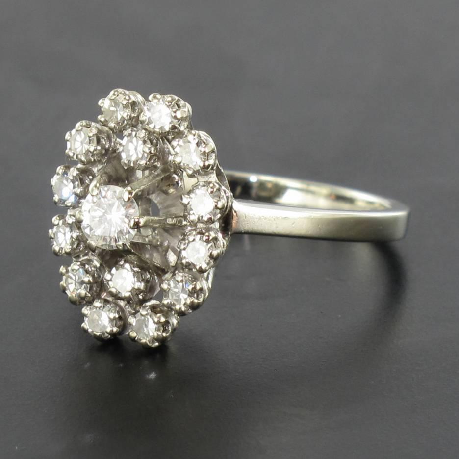 French 1970s Retro Diamond 18 Karat White Gold Marquise Ring  In Good Condition In Poitiers, FR