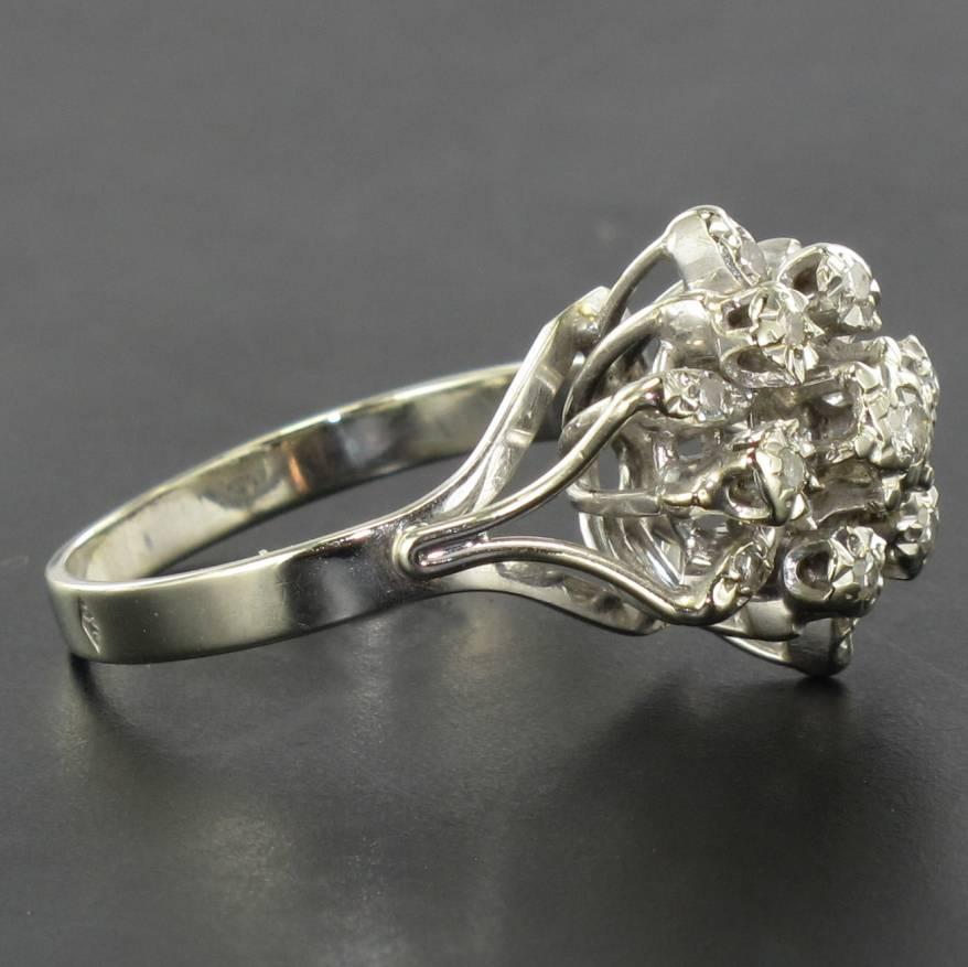 French 1970s Retro Diamond 18 Karat White Gold SnowFlake Engagement Ring  1