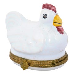 French 1970s Rochard Limoges Hand-Painted Porcelain Pill Box with Chicken Motif