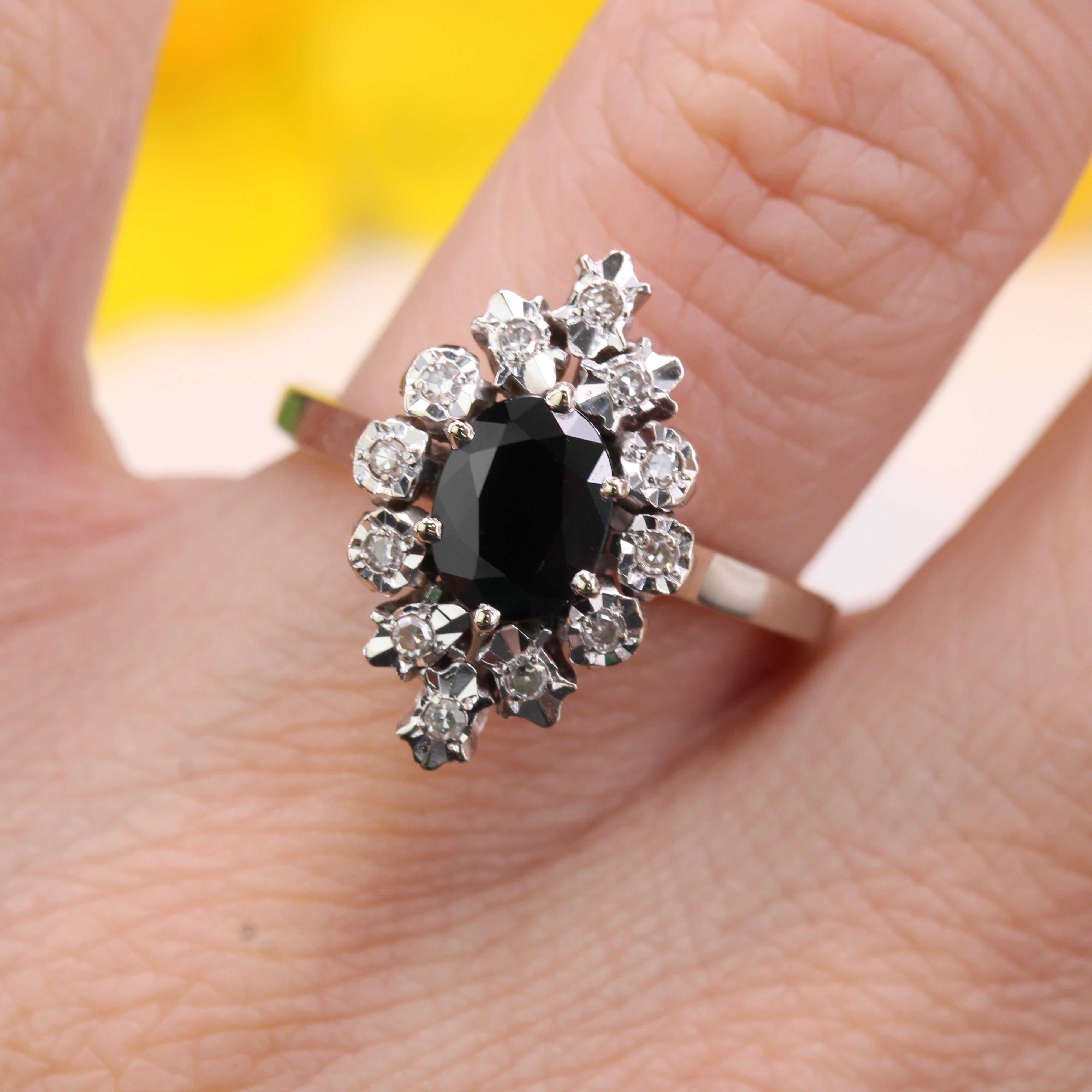 Anello francese degli anni '70 con zaffiro e diamanti in oro bianco 18 carati in vendita 10